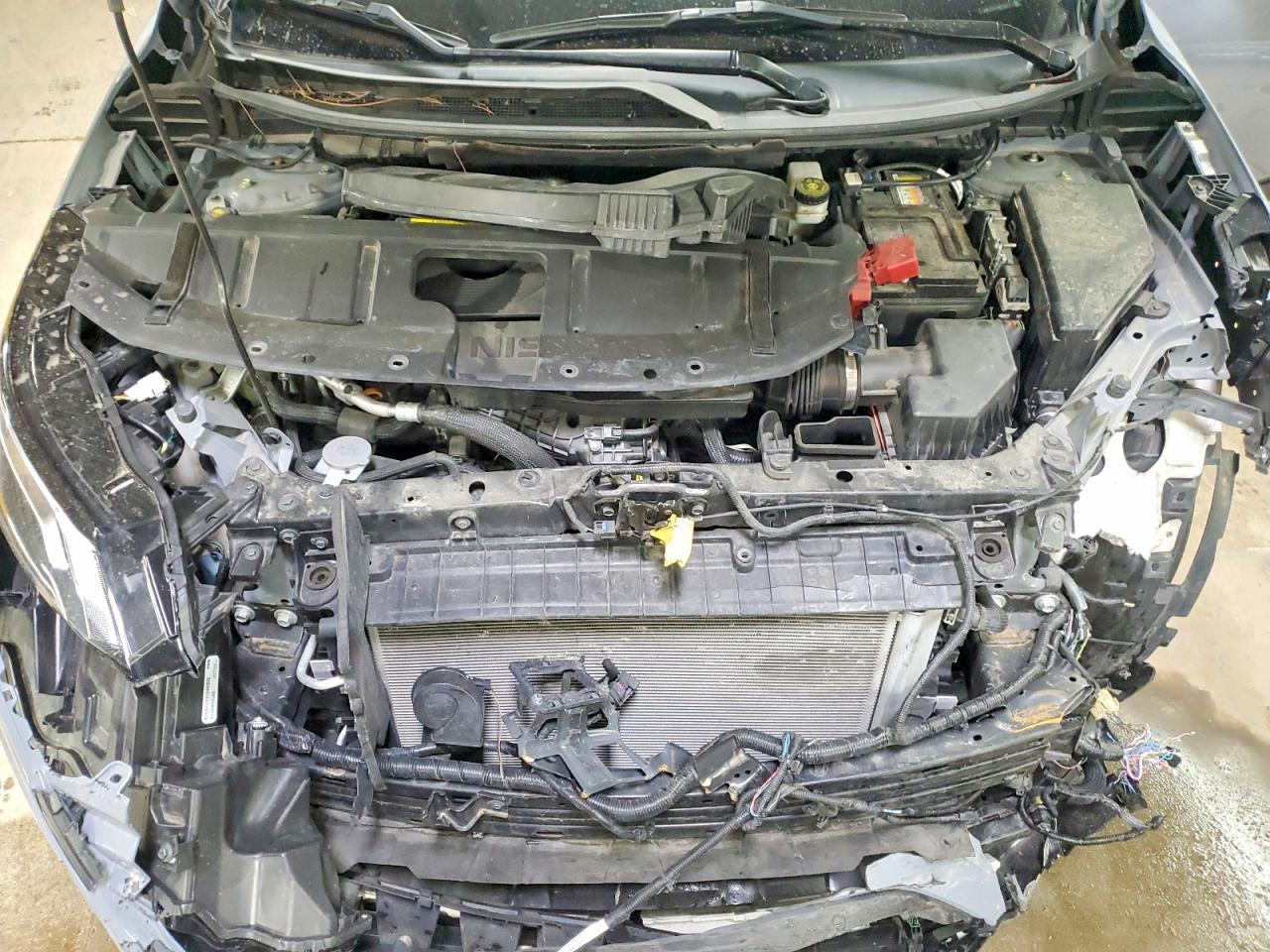 2022 Nissan Rogue Platinum - zdjęcie 11