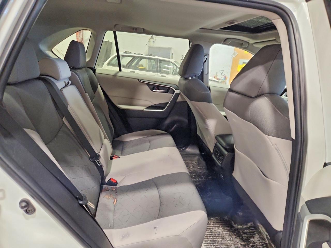 2023 Toyota Rav4 Xle - zdjęcie 11