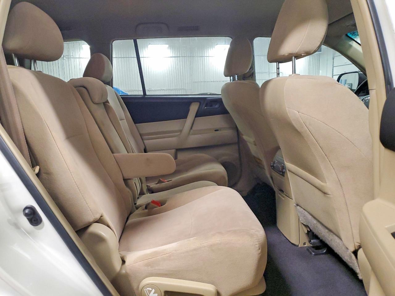 2013 Toyota Highlander Base - zdjęcie 11