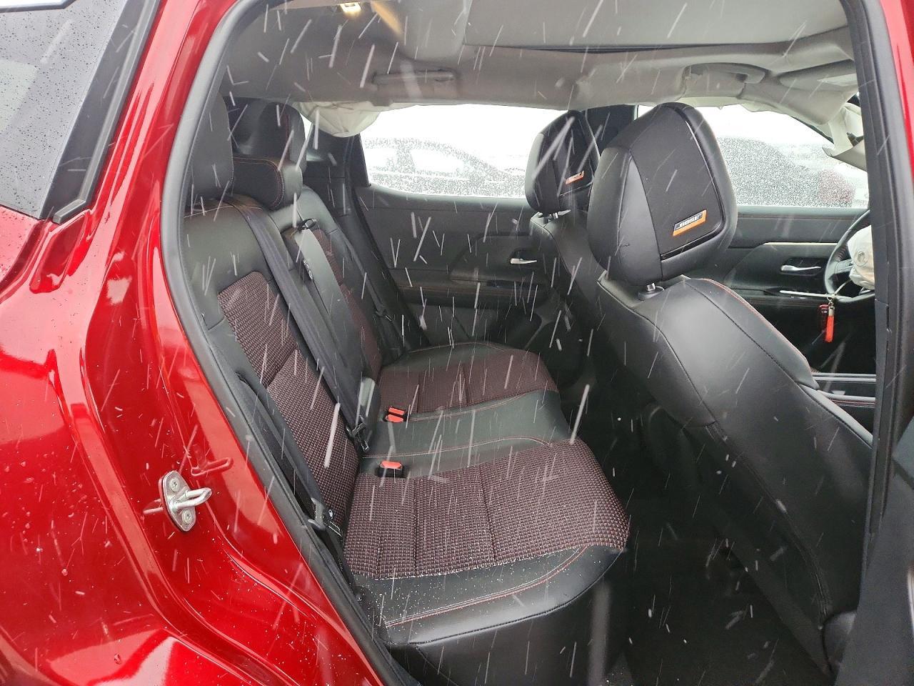 2025 Nissan Kicks Sr - zdjęcie 10