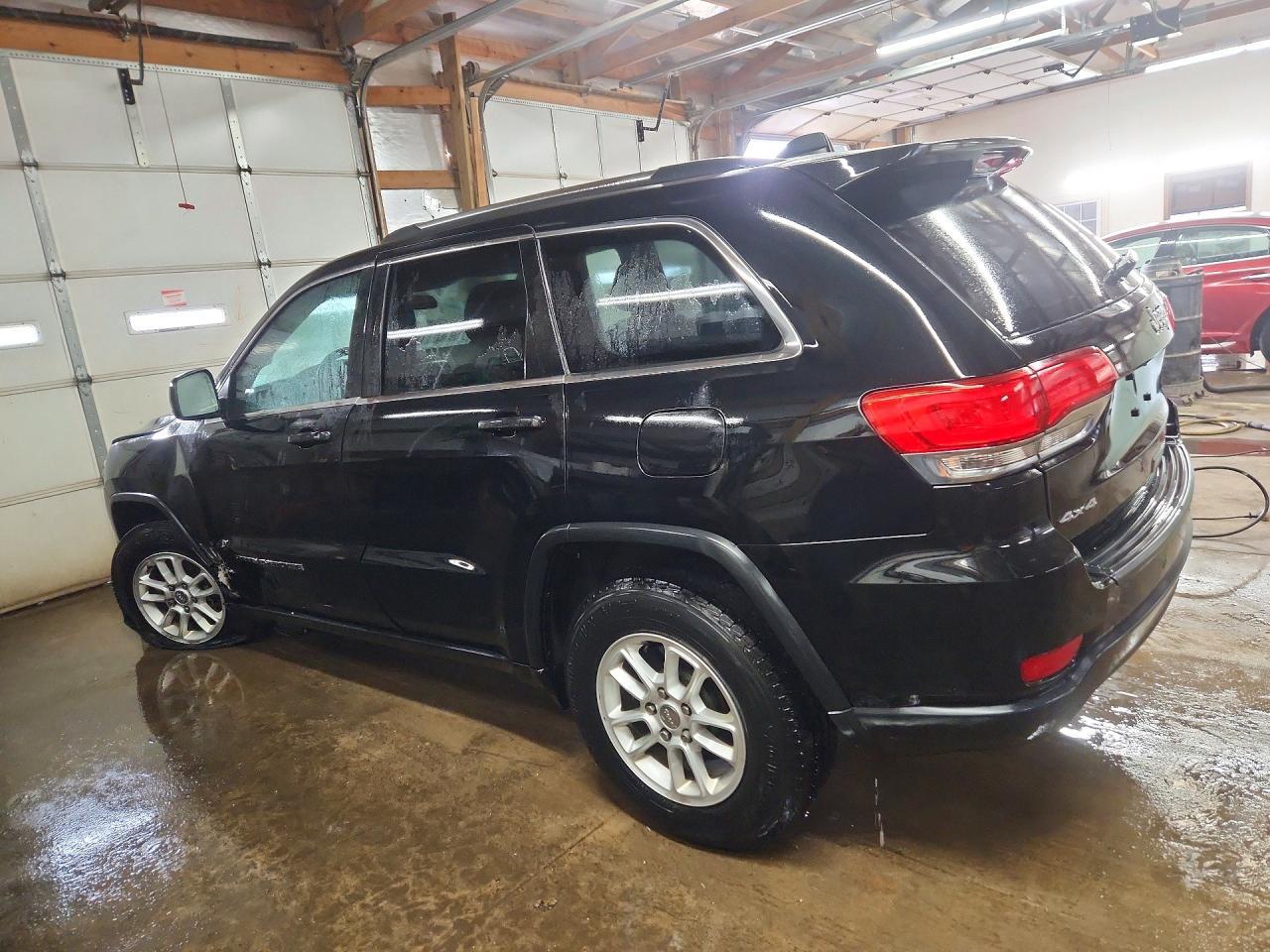 2018 Jeep Grand Cherokee Laredo - zdjęcie 2