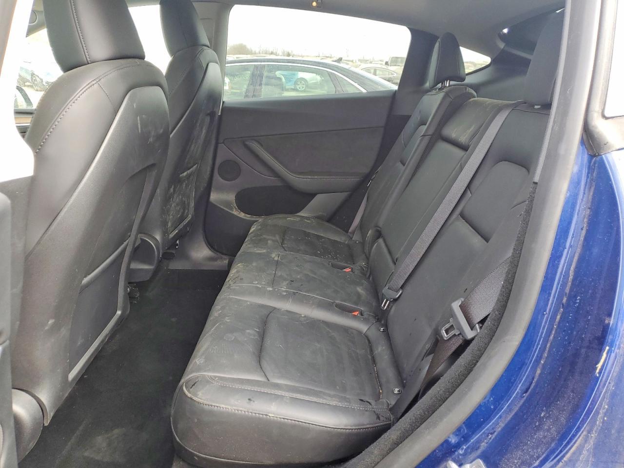 2024 Tesla Model Y - zdjęcie 10