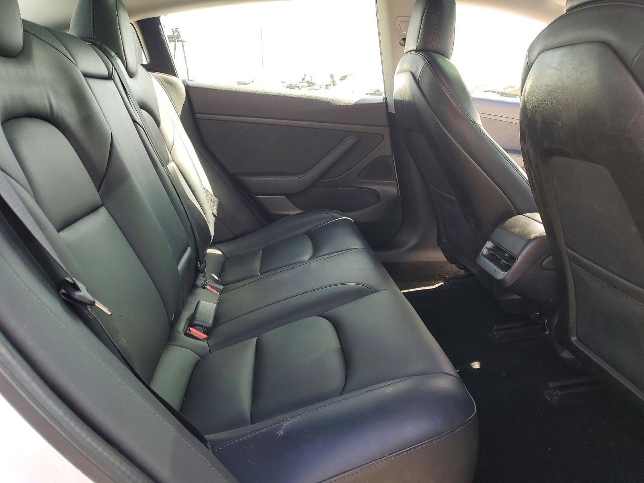 2020 Tesla Model 3 - zdjęcie 10