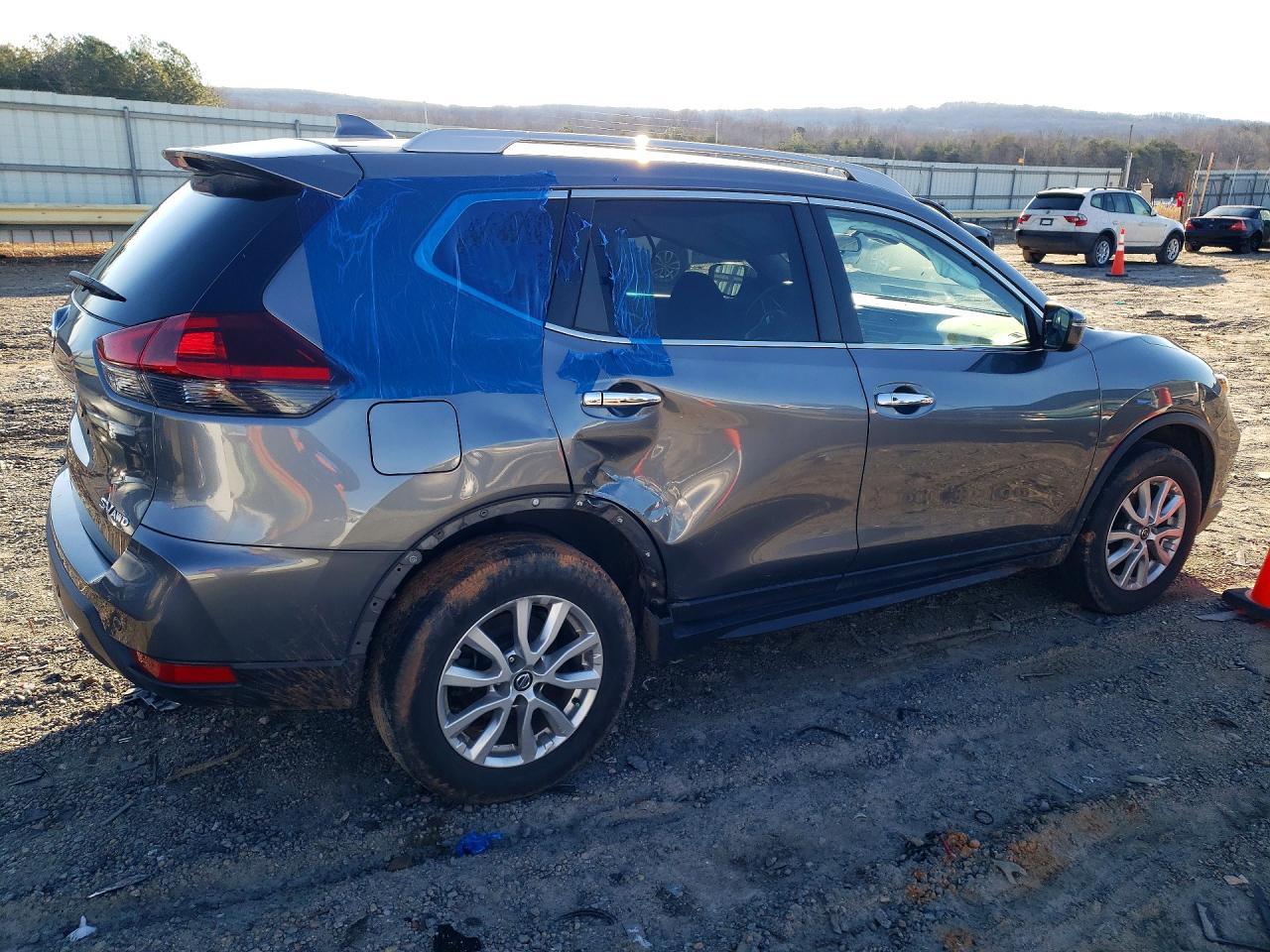 2020 Nissan Rogue Sv - zdjęcie 3