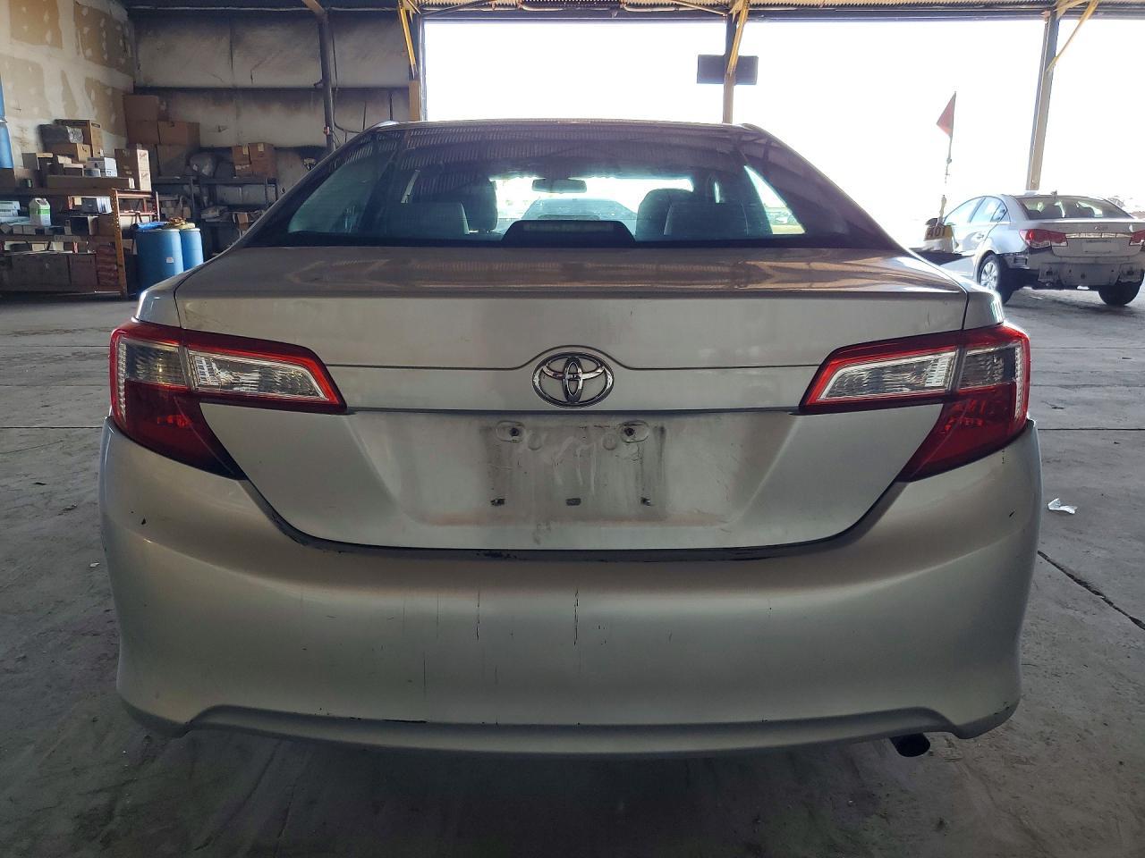2014 Toyota Camry L - zdjęcie 6
