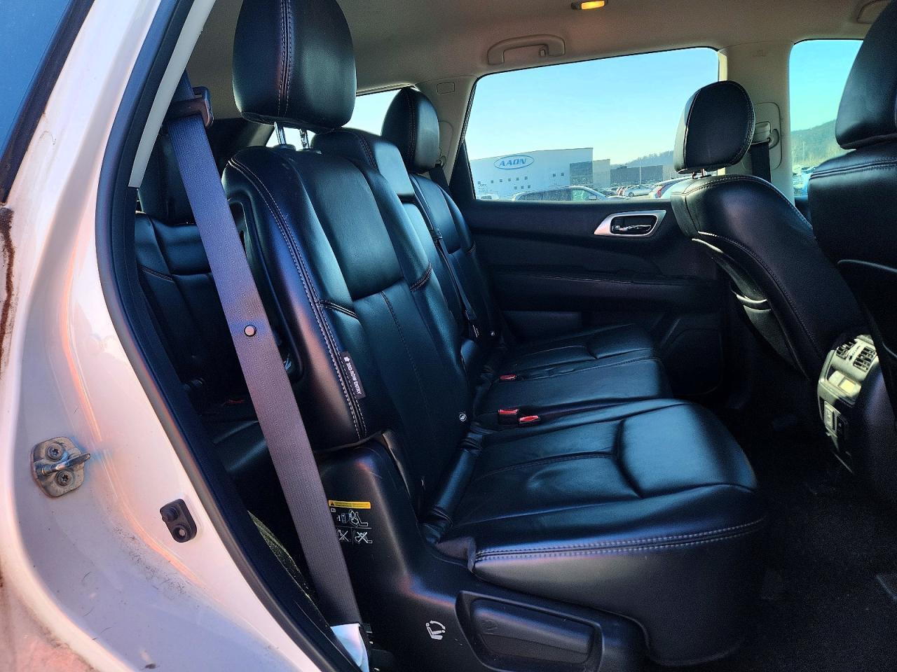 2018 Nissan Pathfinder S - zdjęcie 10