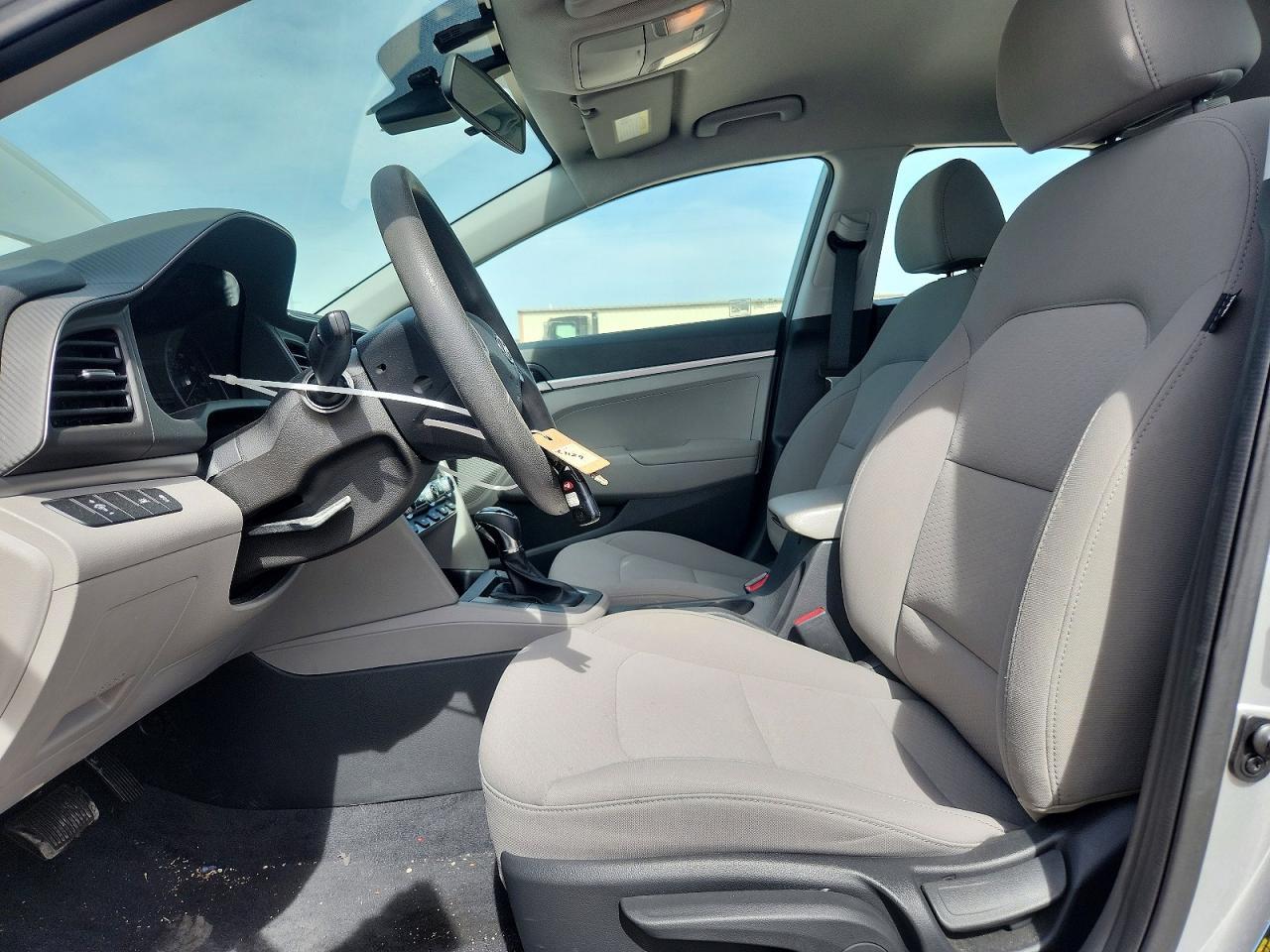 2020 Hyundai Elantra Se - zdjęcie 7