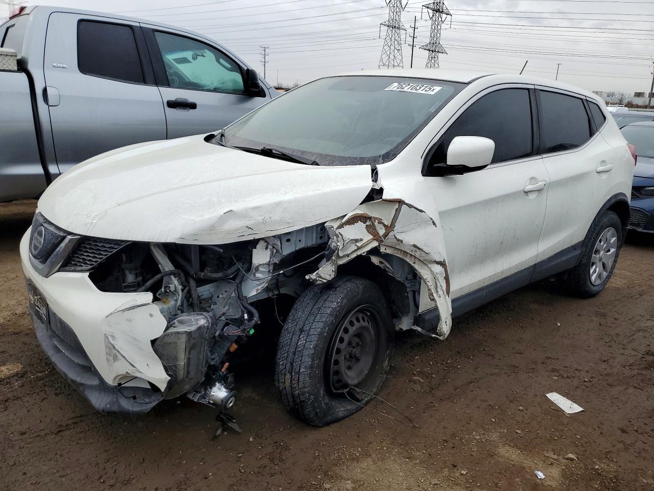 2019 Nissan Rogue Sport S - zdjęcie główne