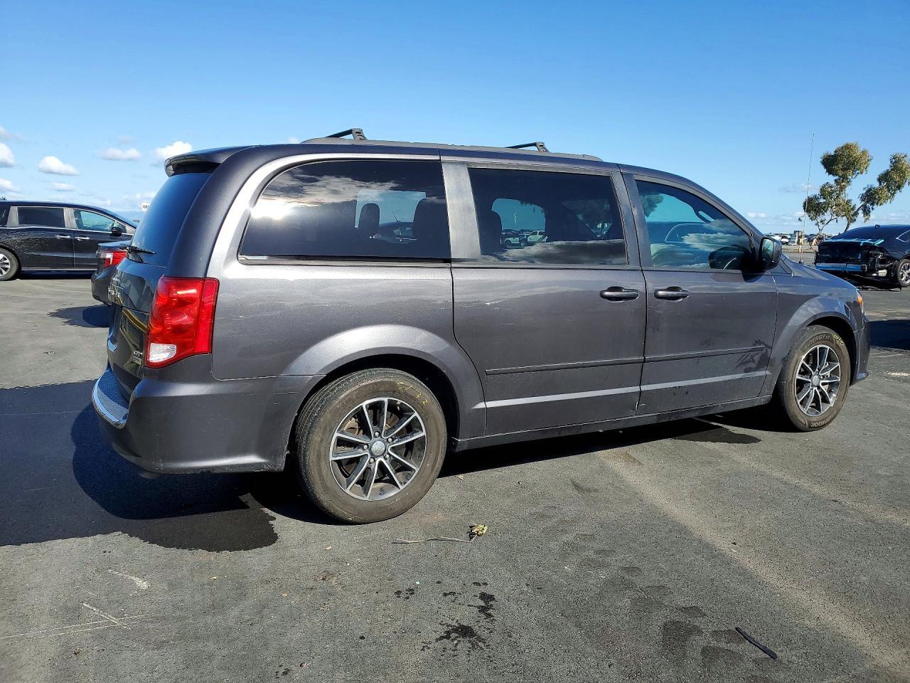 2017 Dodge Grand Caravan Gt - zdjęcie 3
