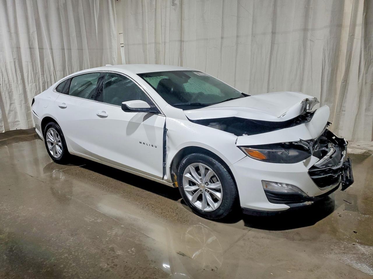 2025 Chevrolet Malibu Lt - zdjęcie 4