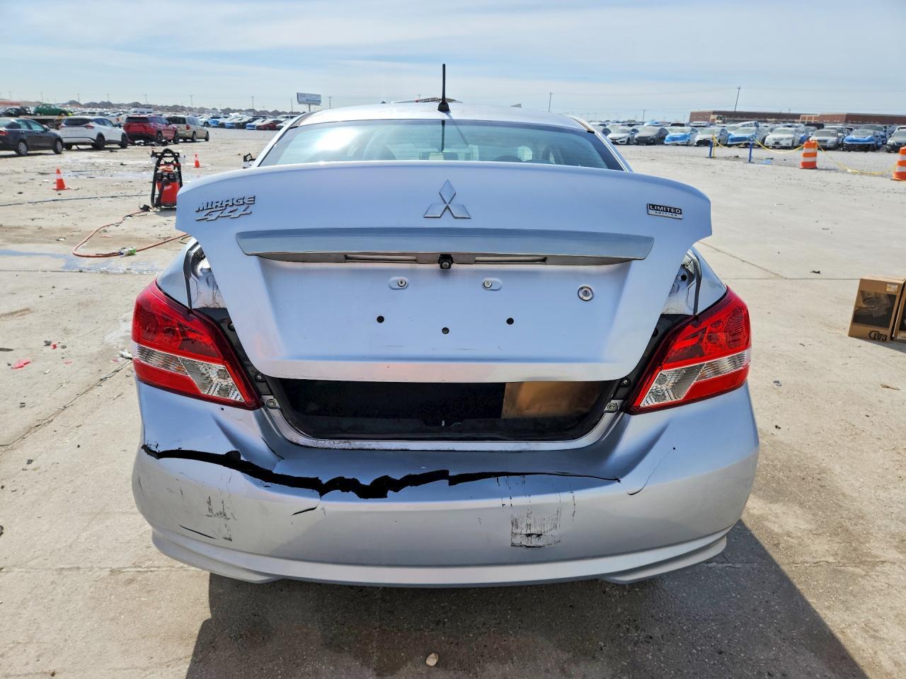 2020 Mitsubishi Mirage G4 Se - zdjęcie 6