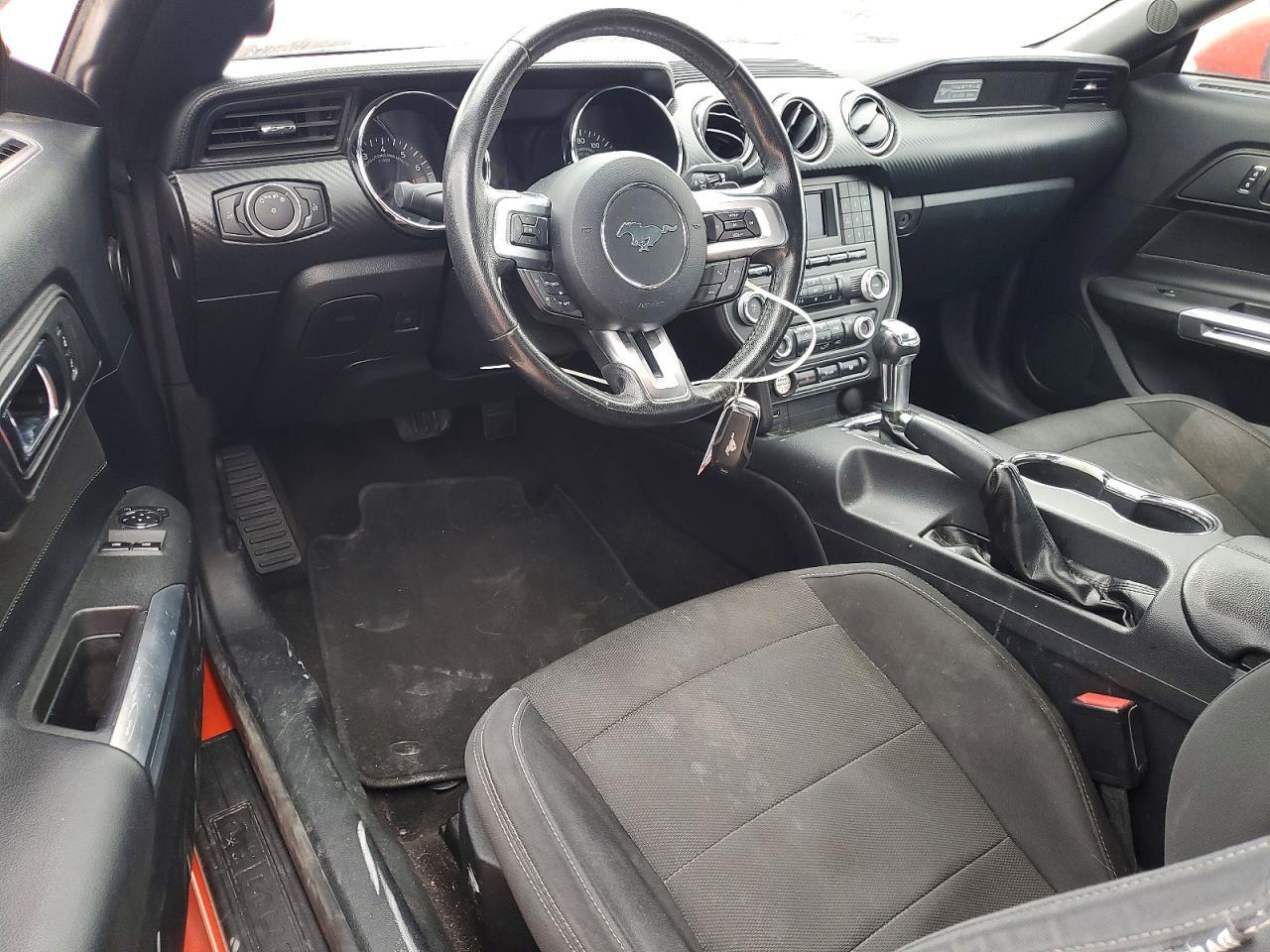 2016 Ford Mustang - zdjęcie 8