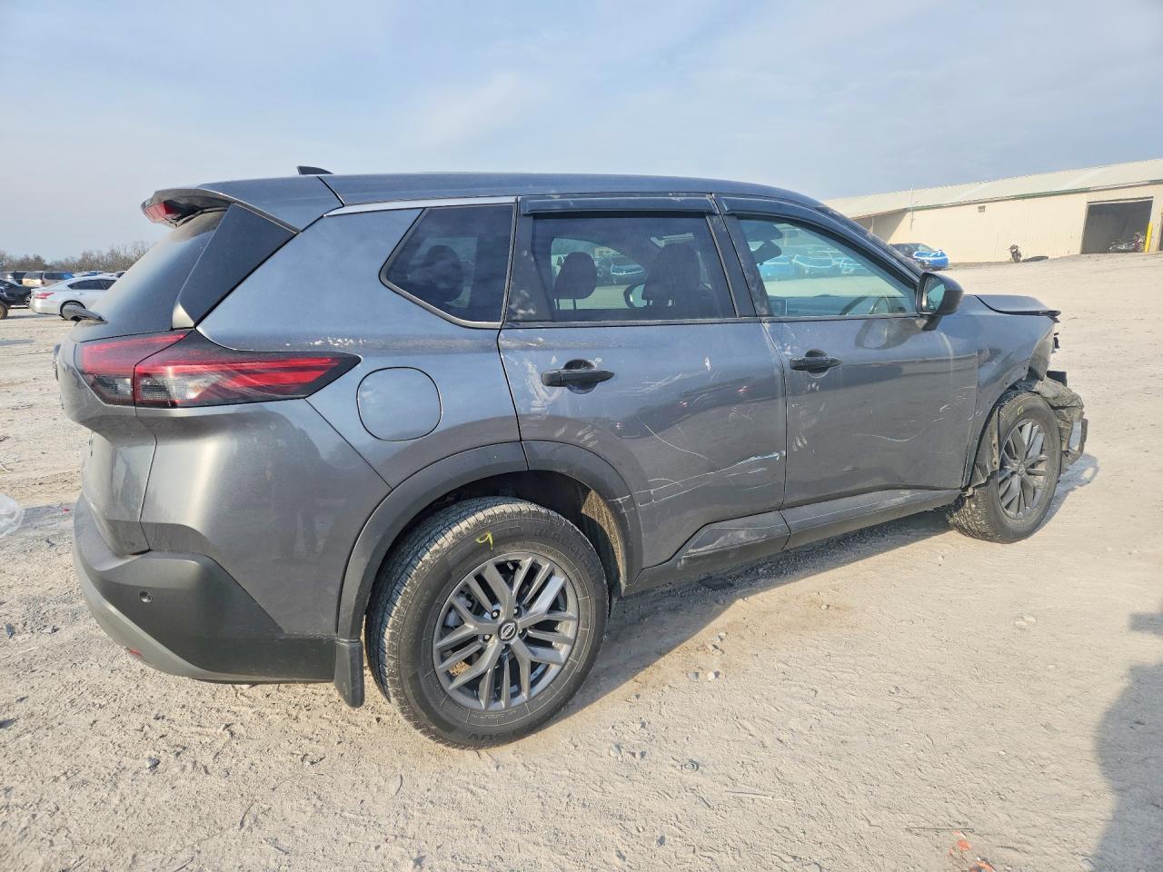 2023 Nissan Rogue S - zdjęcie 3