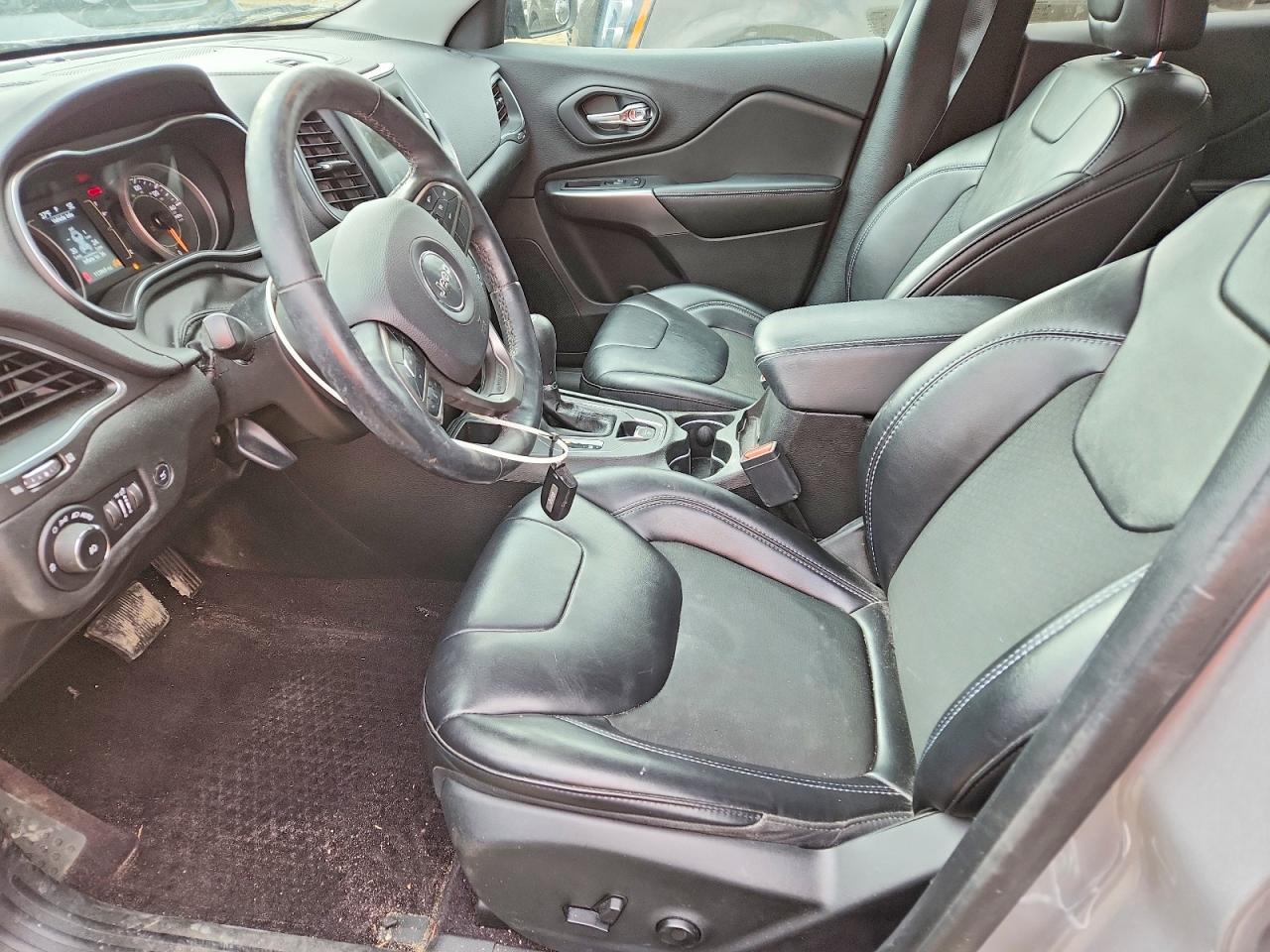 2019 Jeep Cherokee Latitude Plus - zdjęcie 7