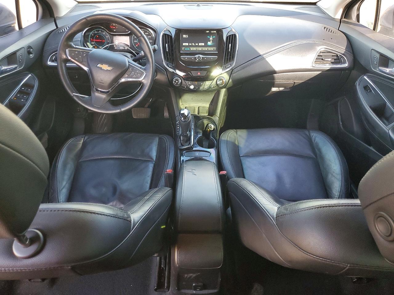 2018 Chevrolet Cruze Premier - zdjęcie 8