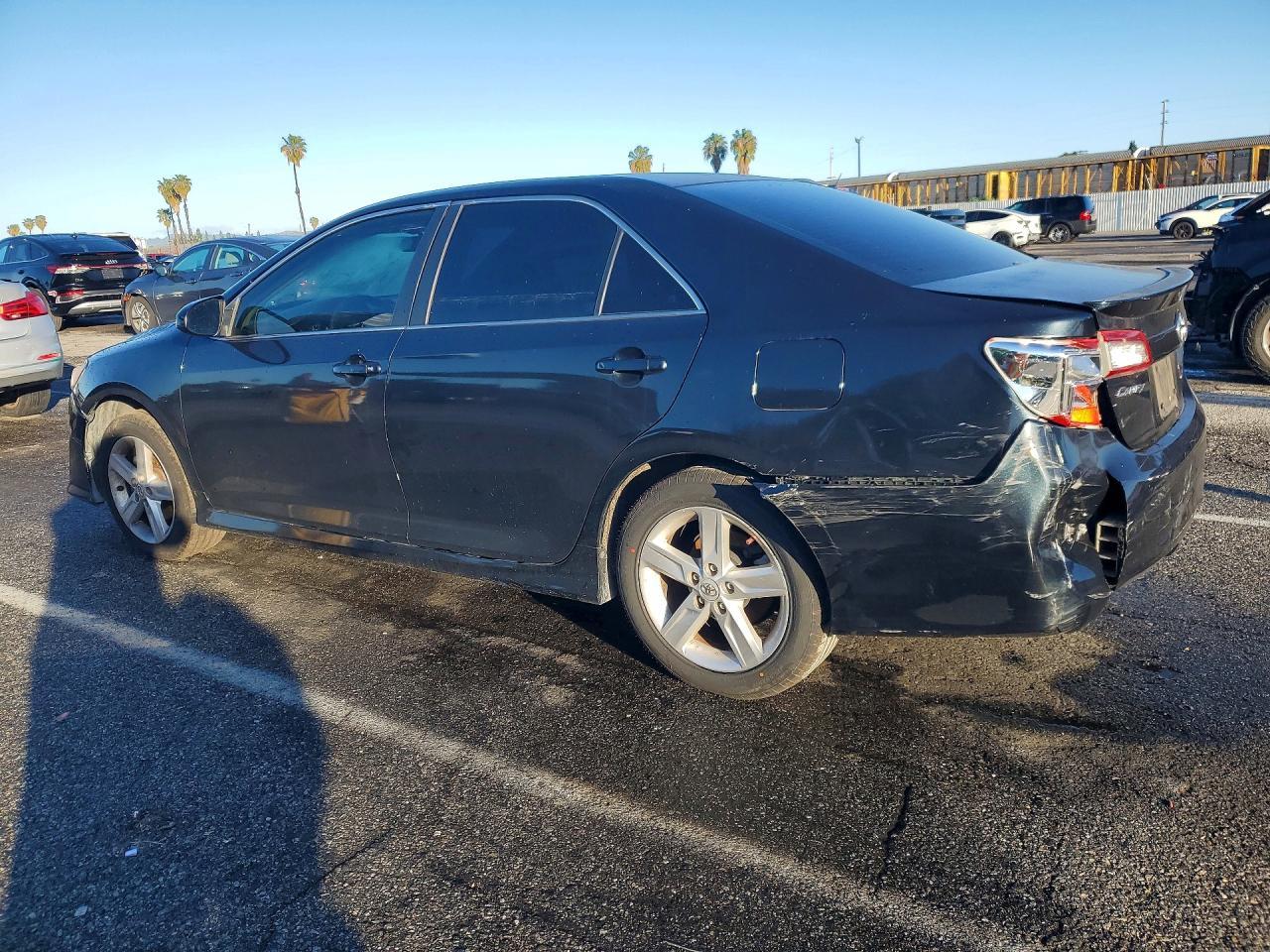2014 Toyota Camry Se - zdjęcie 2