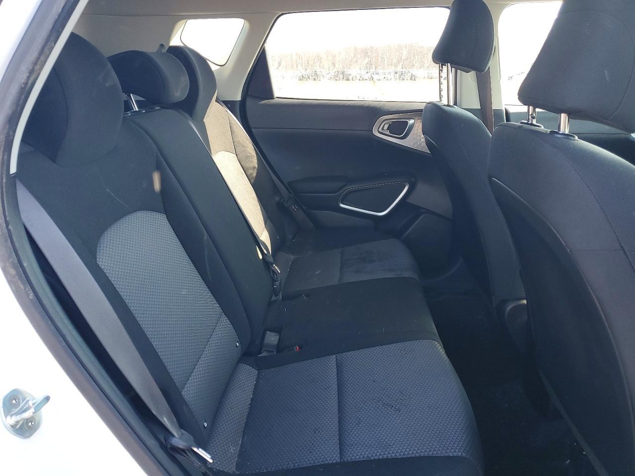 2022 Kia Soul Lx - zdjęcie 10