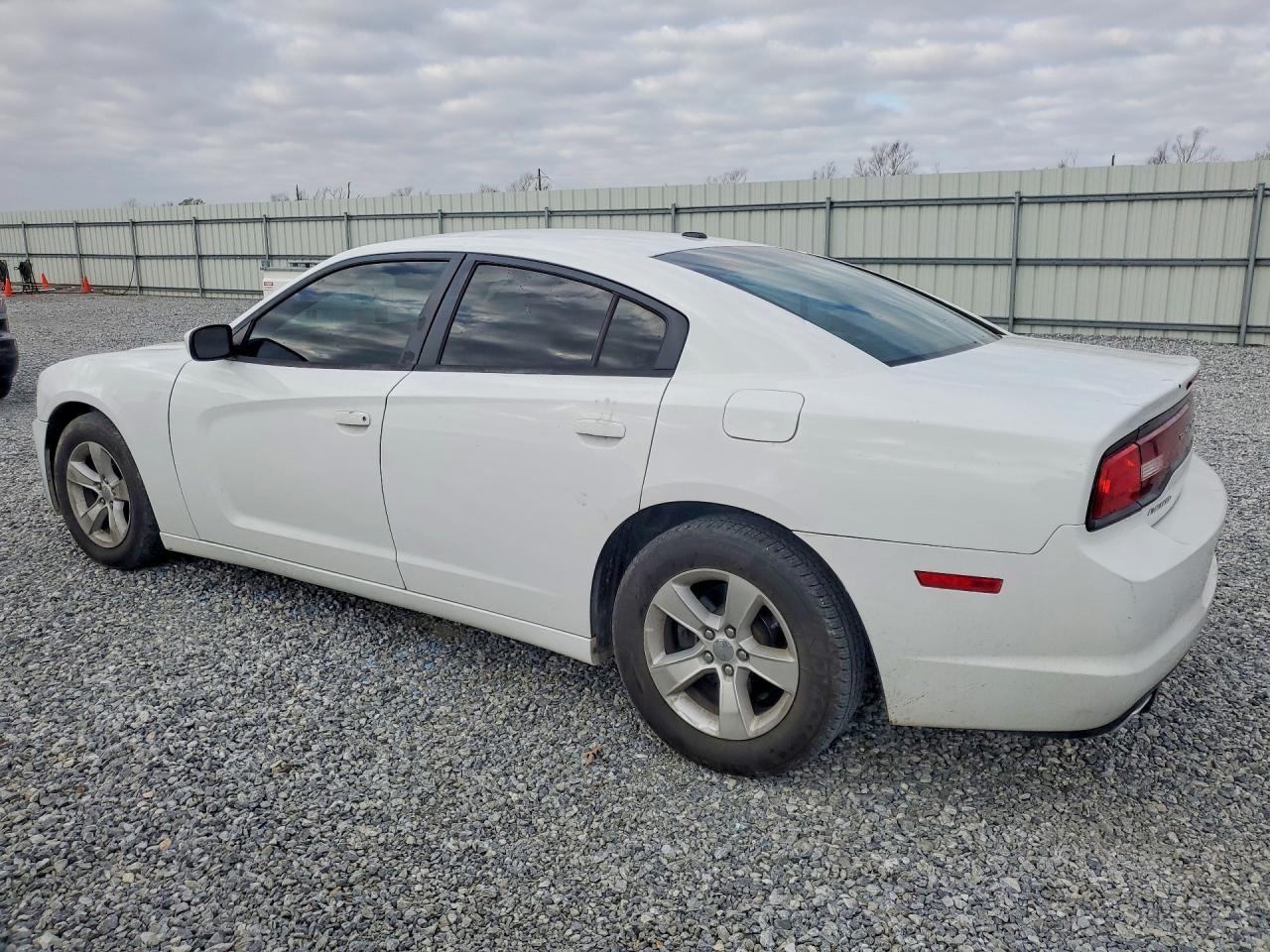 2014 Dodge Charger Sxt - zdjęcie 2