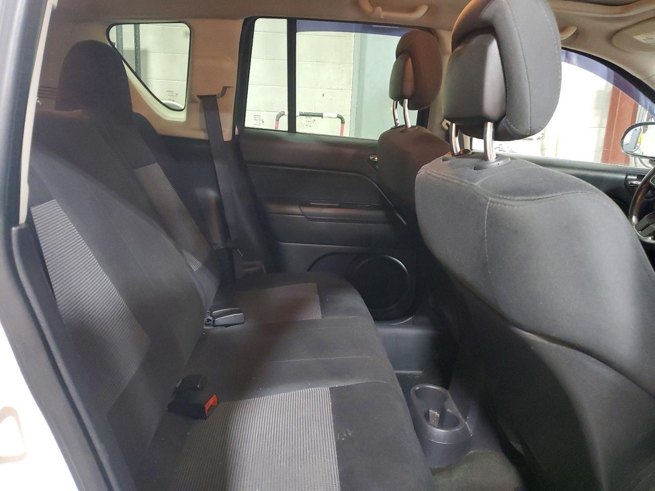 2013 Jeep Compass Latitude - zdjęcie 10