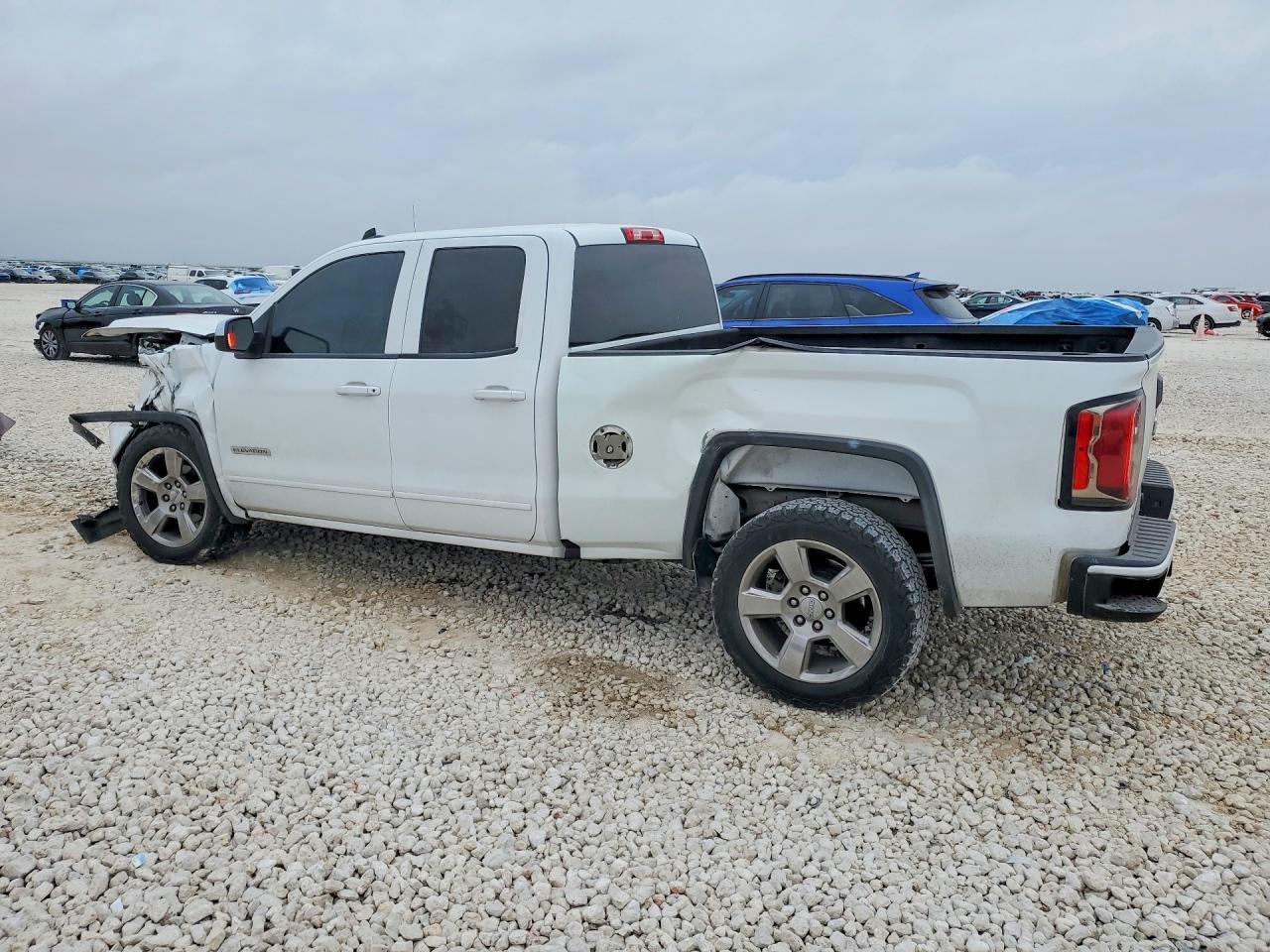 2017 GMC Sierra C1500 - zdjęcie 2
