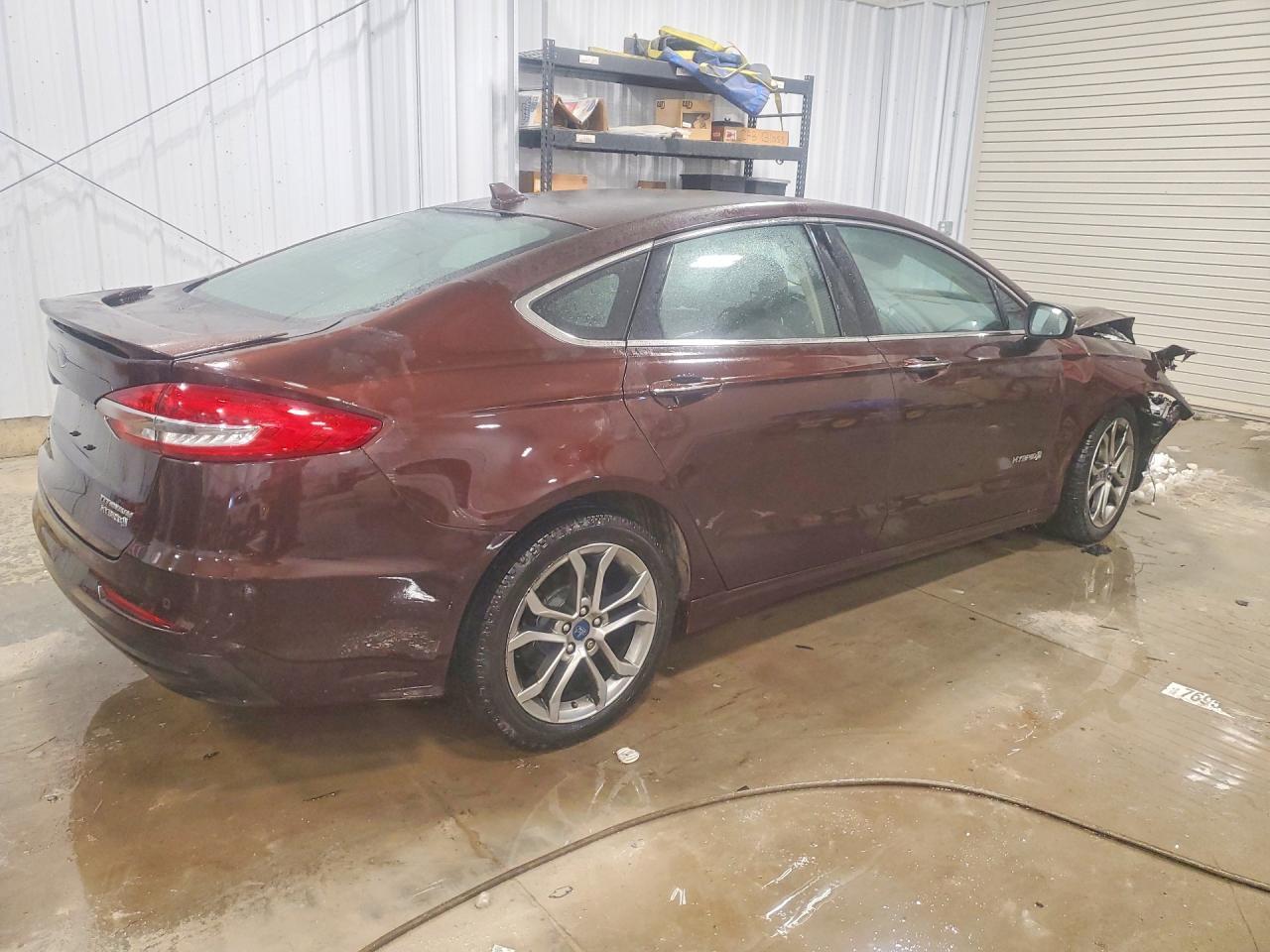 2019 Ford Fusion Titanium - zdjęcie 3