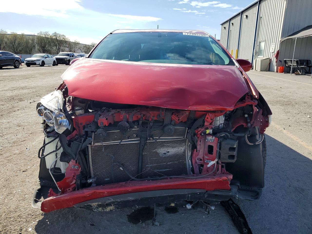 2015 Toyota Prius Five - zdjęcie 5