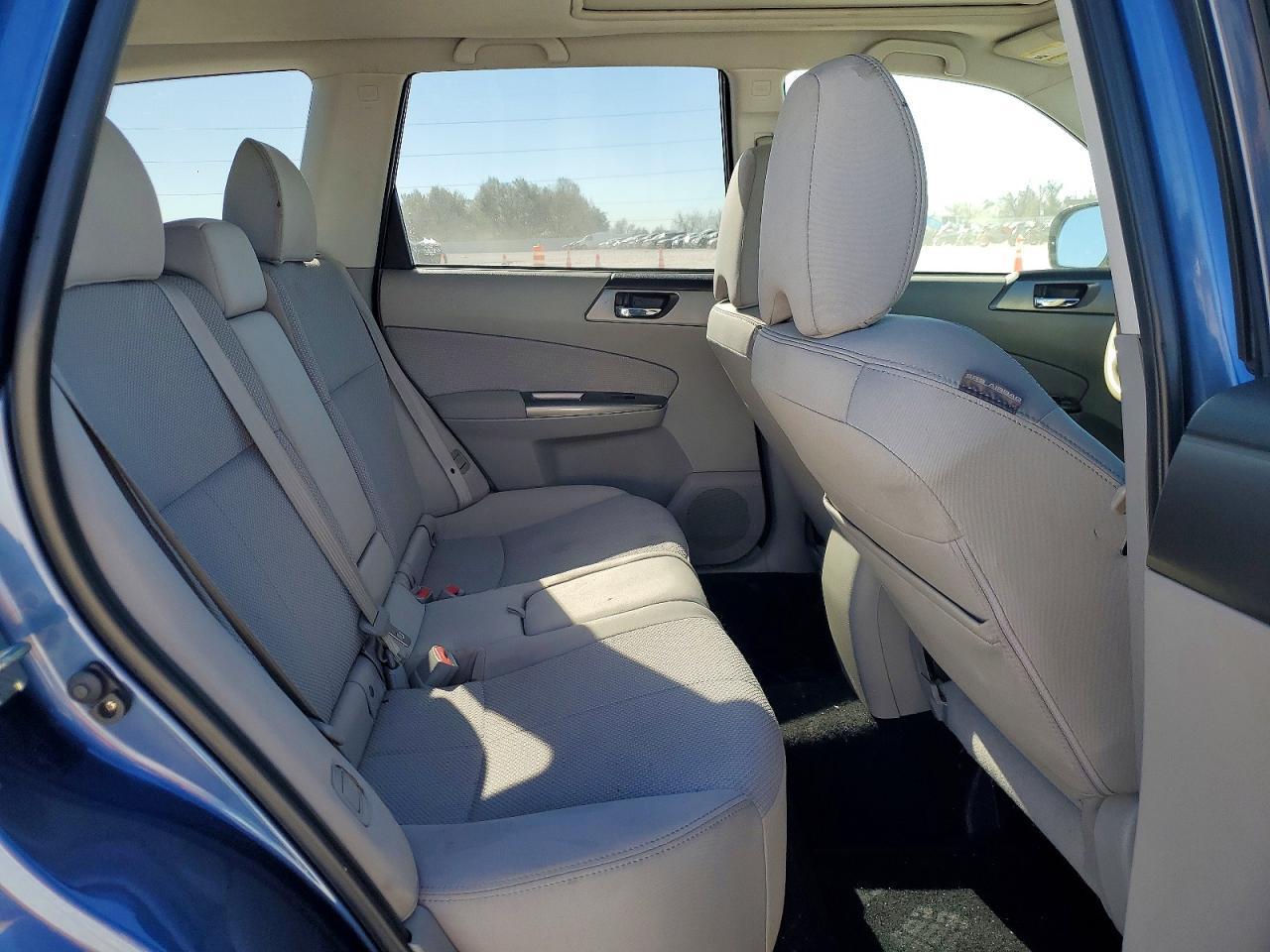 2013 Subaru Forester 2.5X Premium - zdjęcie 11