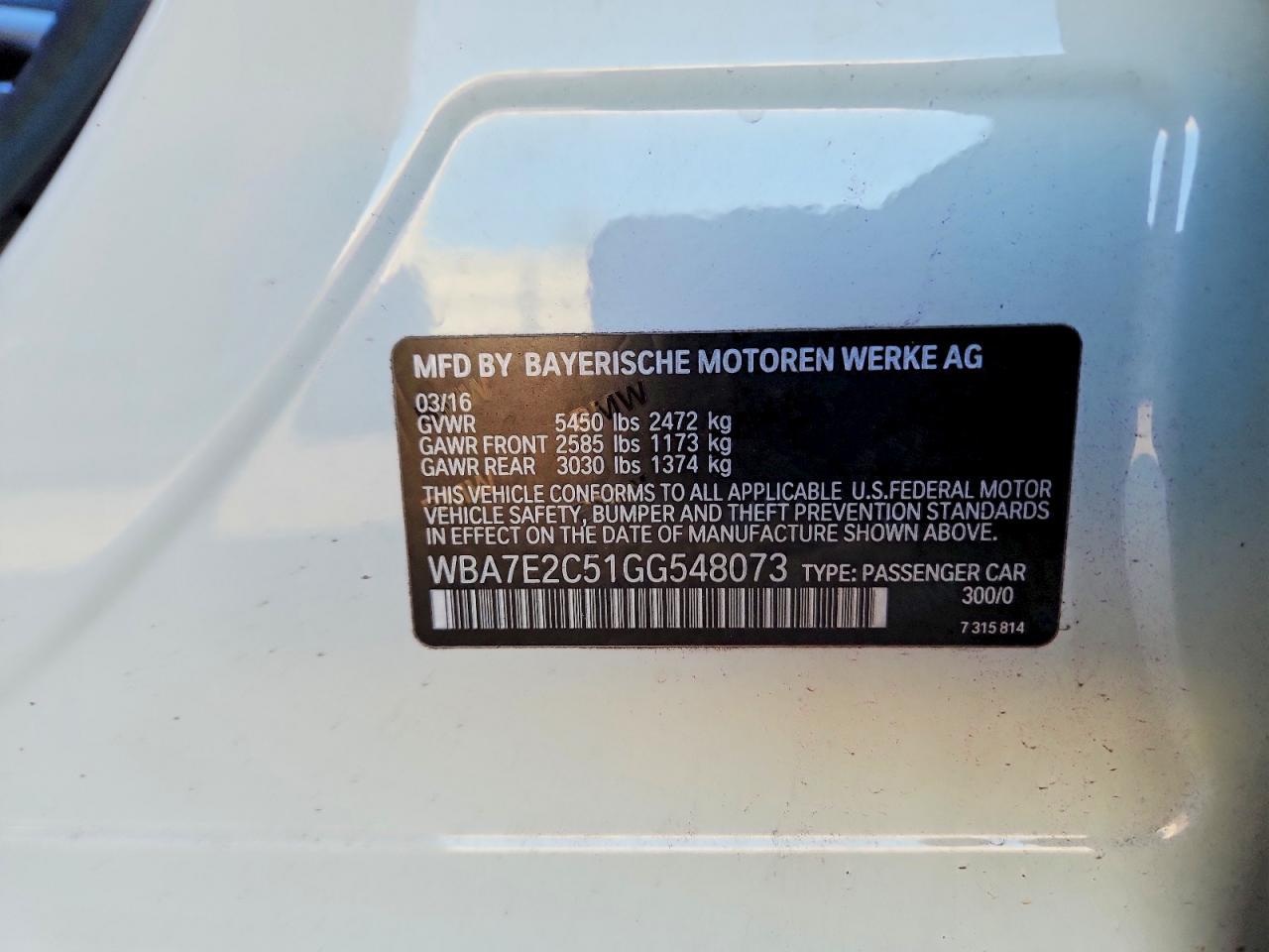 2016 BMW 740 I - zdjęcie 12