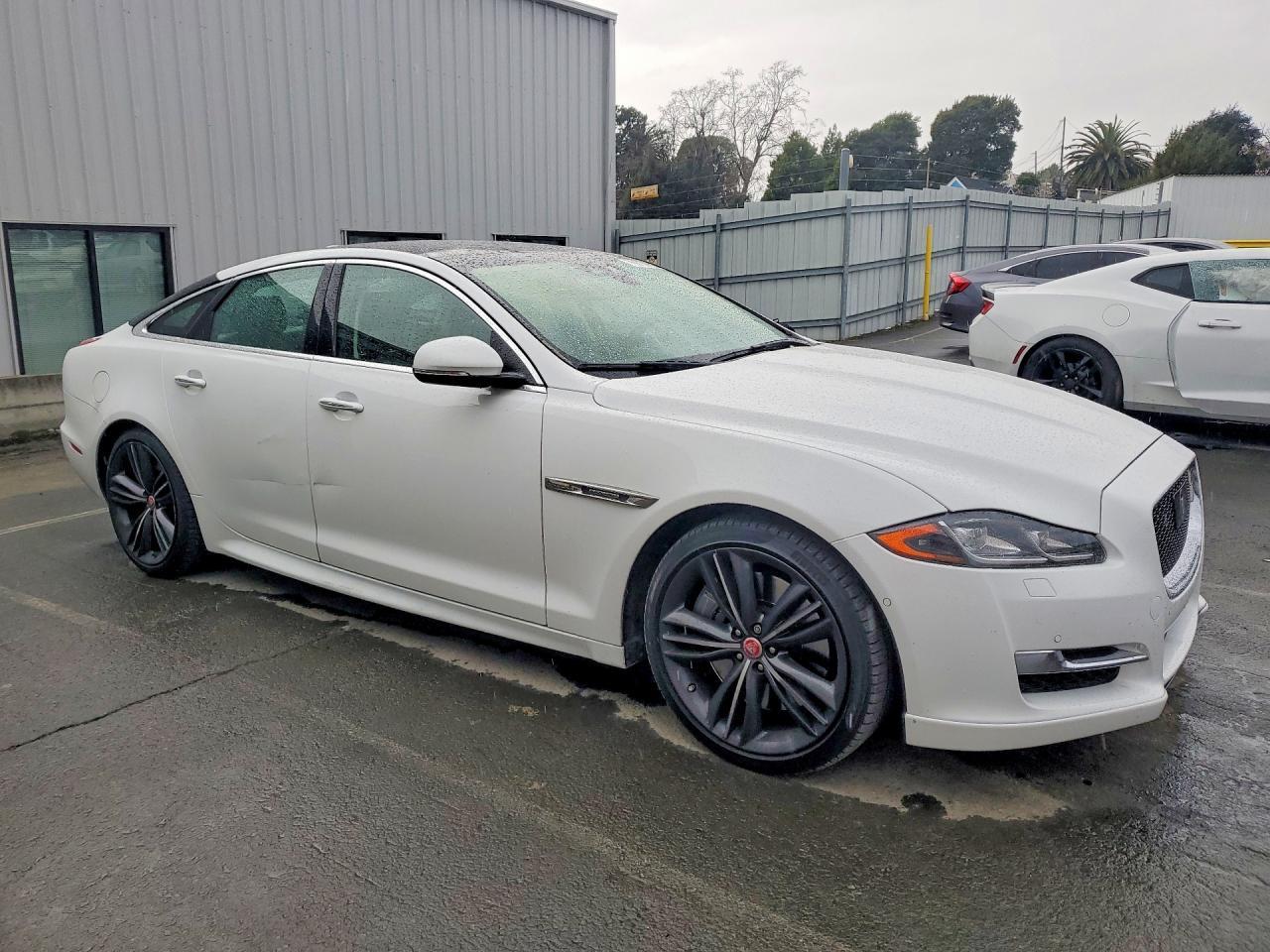 2019 Jaguar Xj Supercharged - zdjęcie 4
