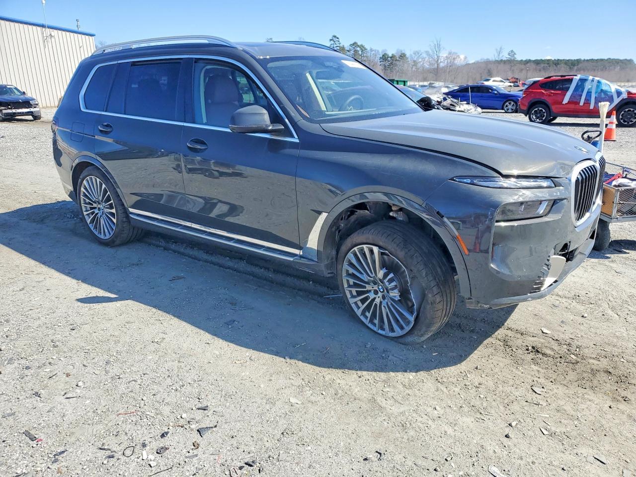2026 BMW X7 xDrive40I - zdjęcie 4