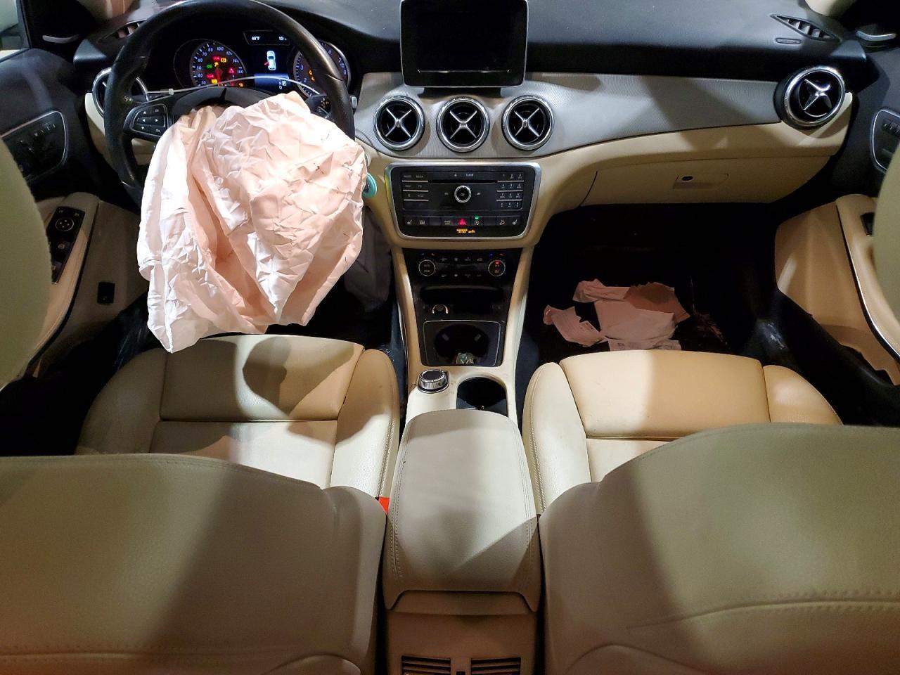 2017 Mercedes-Benz Gla 250 4Matic - zdjęcie 8