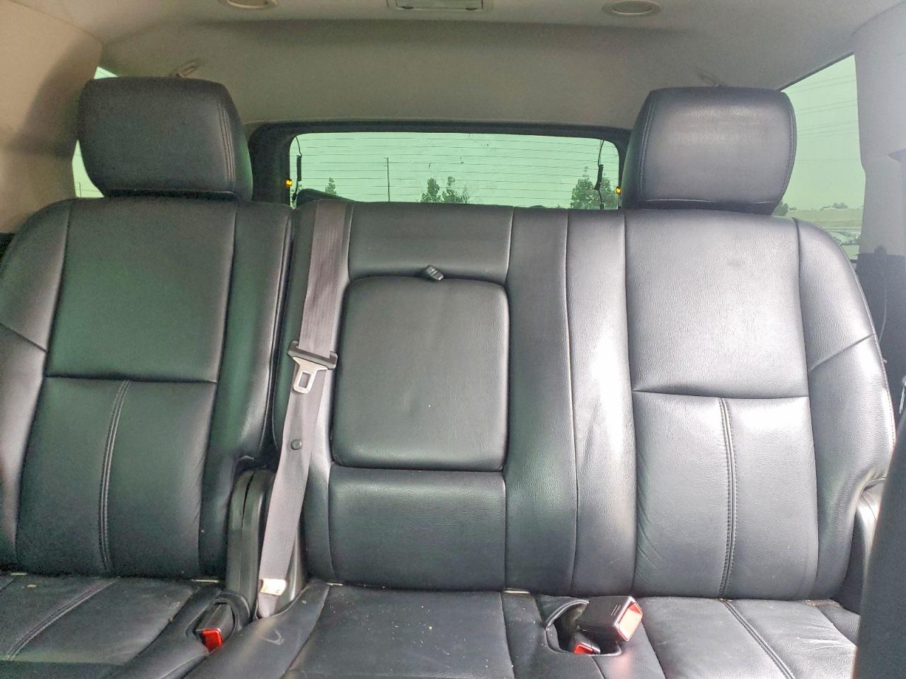 2013 Chevrolet Tahoe C1500 Ls - zdjęcie 10