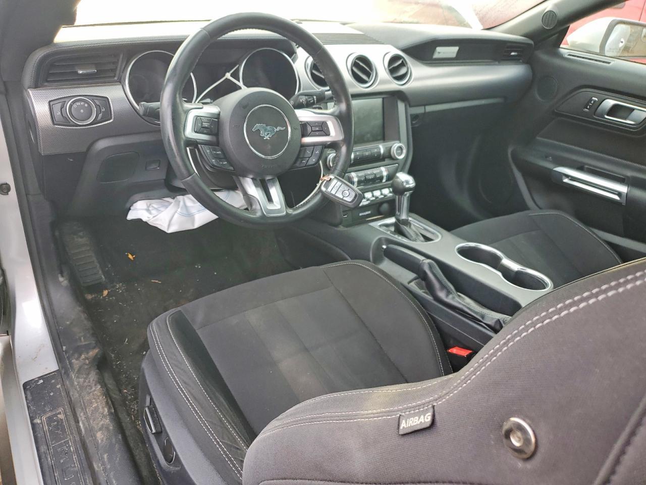 2018 Ford Mustang - zdjęcie 8