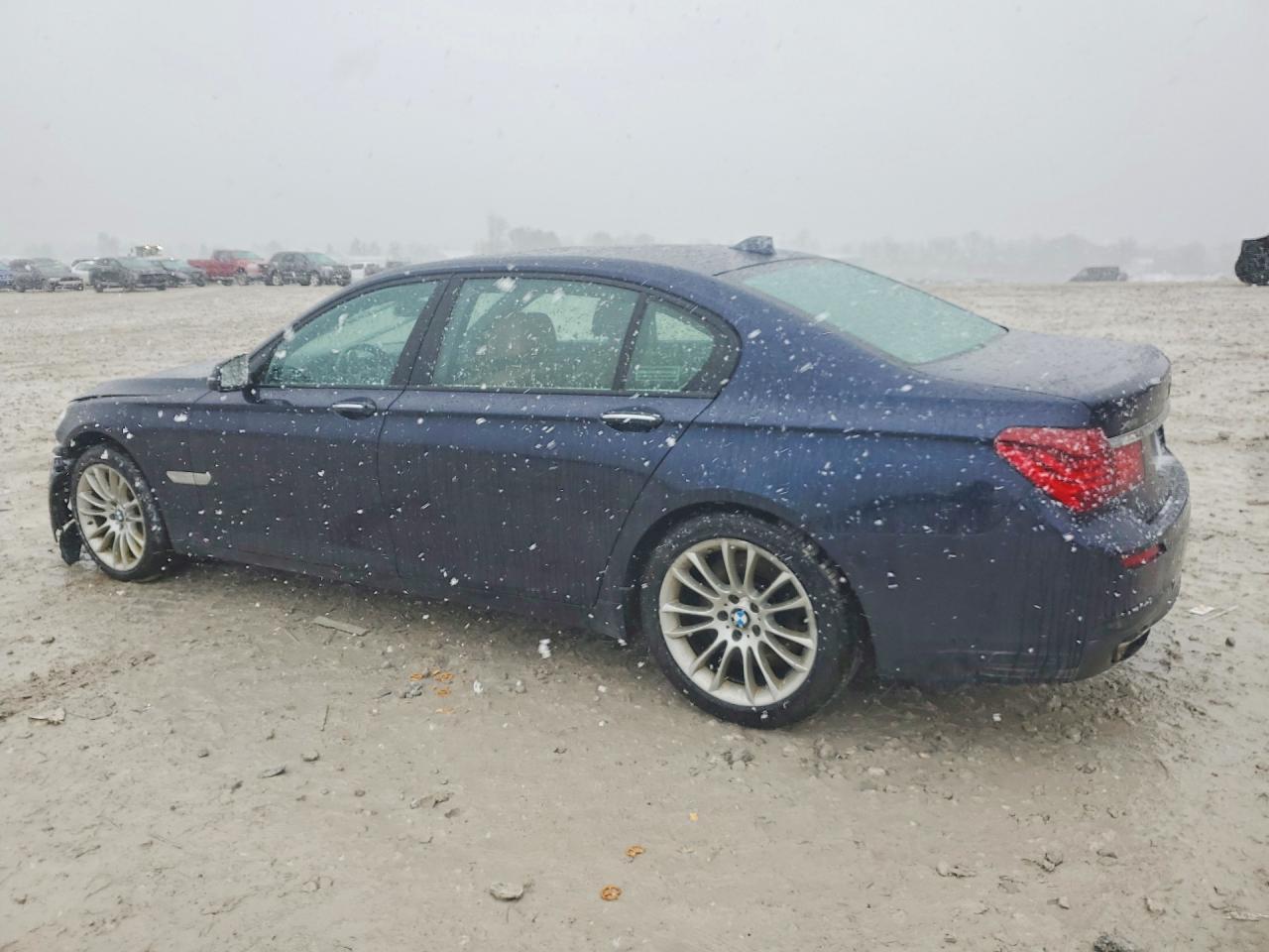 2014 BMW 750 Lxi - zdjęcie 2