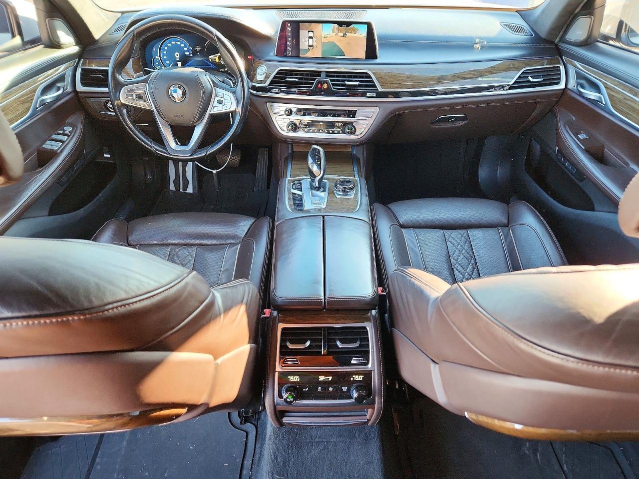2016 BMW 740 I - zdjęcie 8