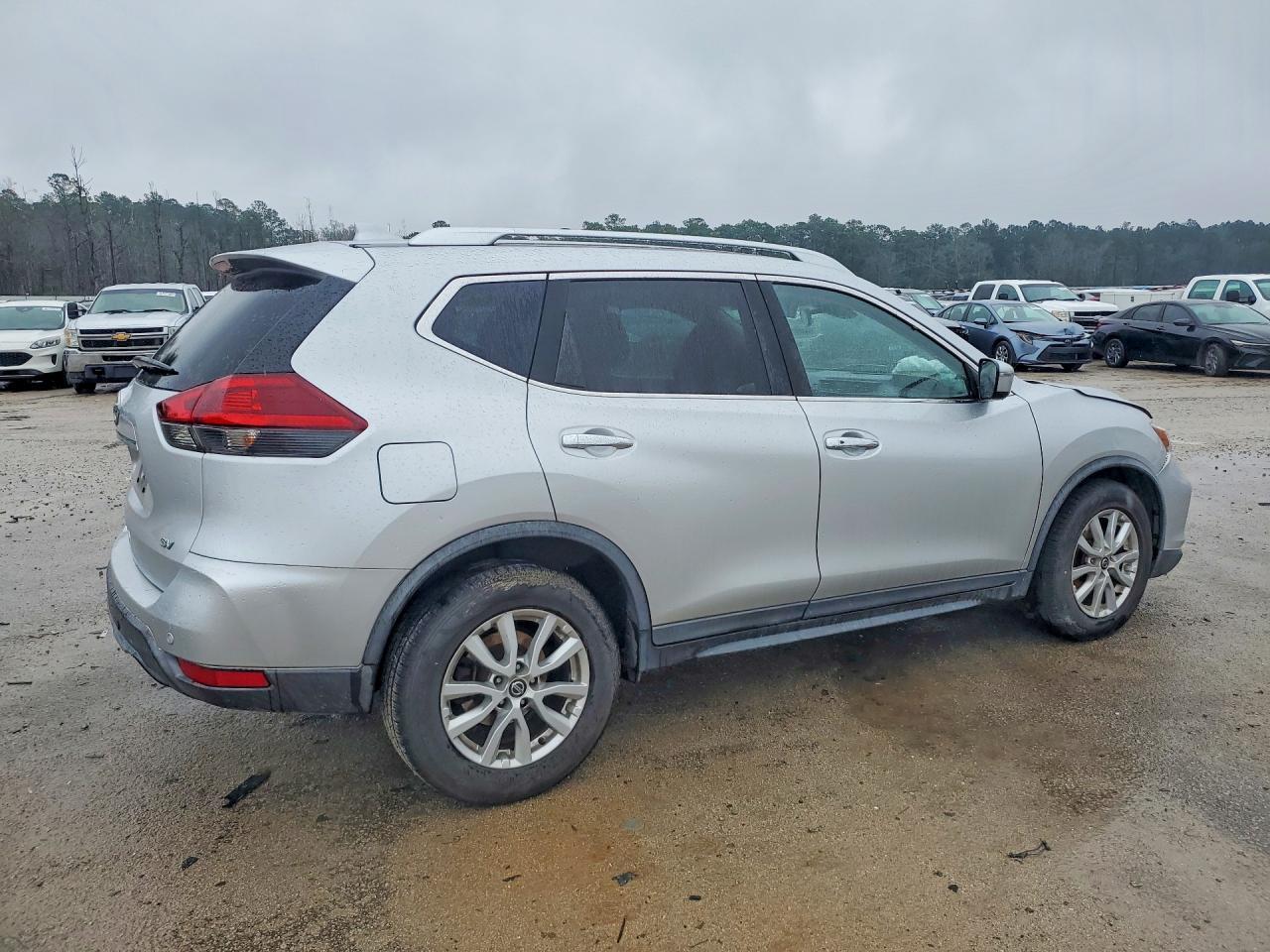 2019 Nissan Rogue Sv - zdjęcie 3