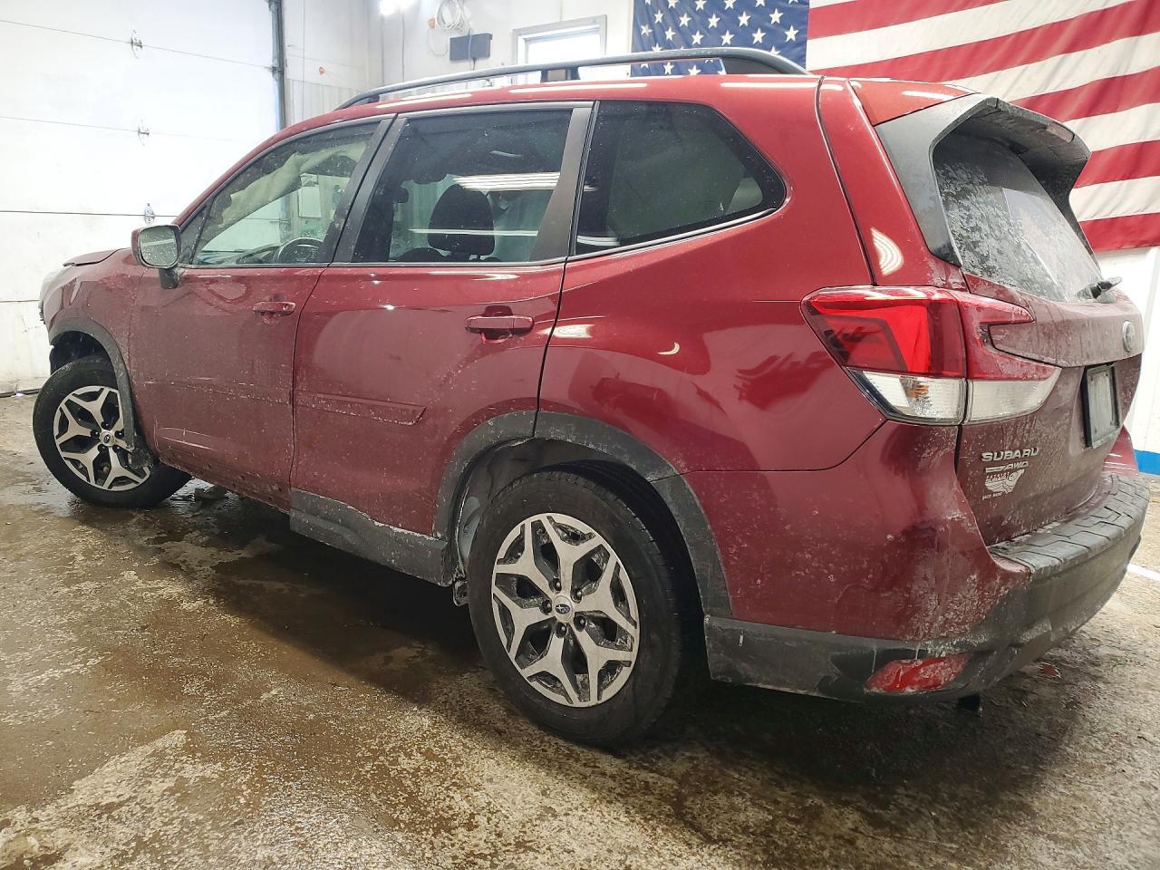 2021 Subaru Forester Premium - zdjęcie 2