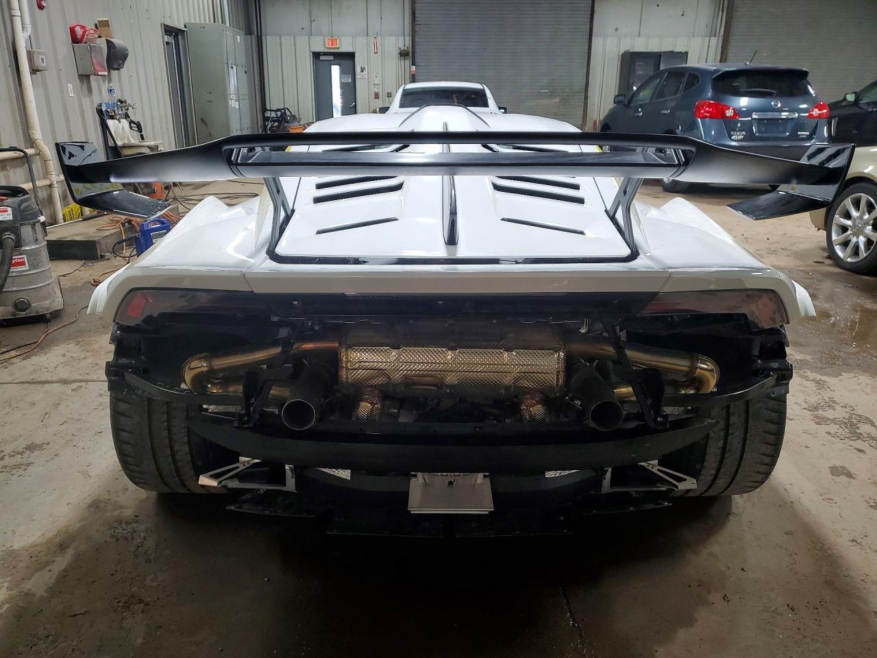 2022 Lamborghini Huracan Sto - zdjęcie 6