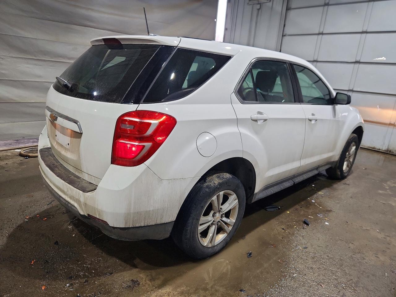 2017 Chevrolet Equinox Ls - zdjęcie 3
