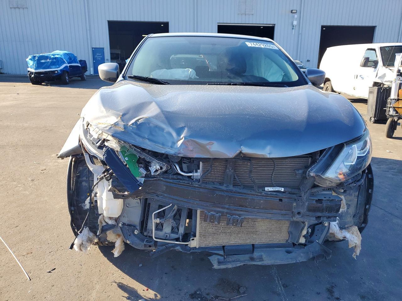 2018 Nissan Rogue Sport S - zdjęcie 5