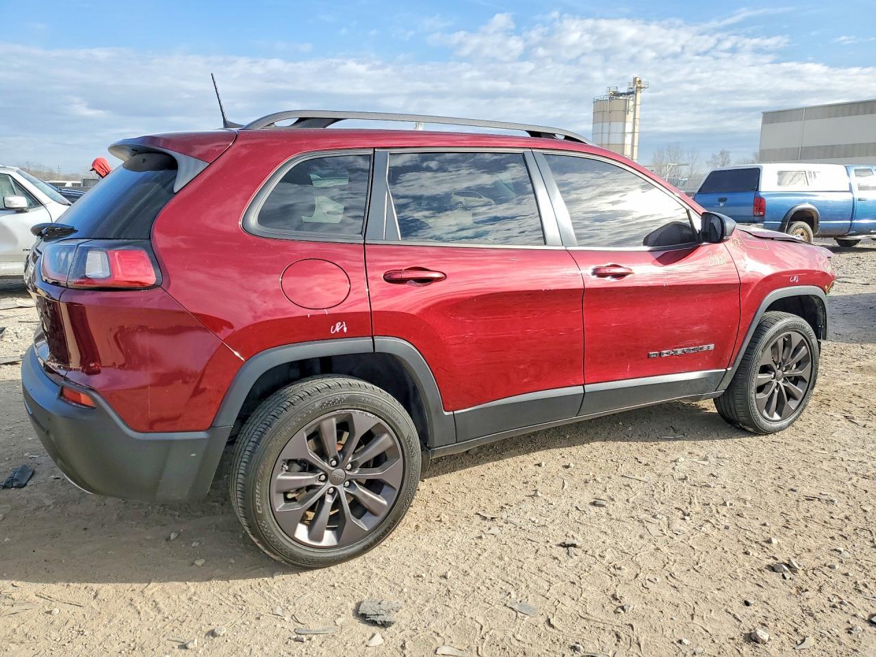 2021 Jeep Cherokee Latitude Lux - zdjęcie 3
