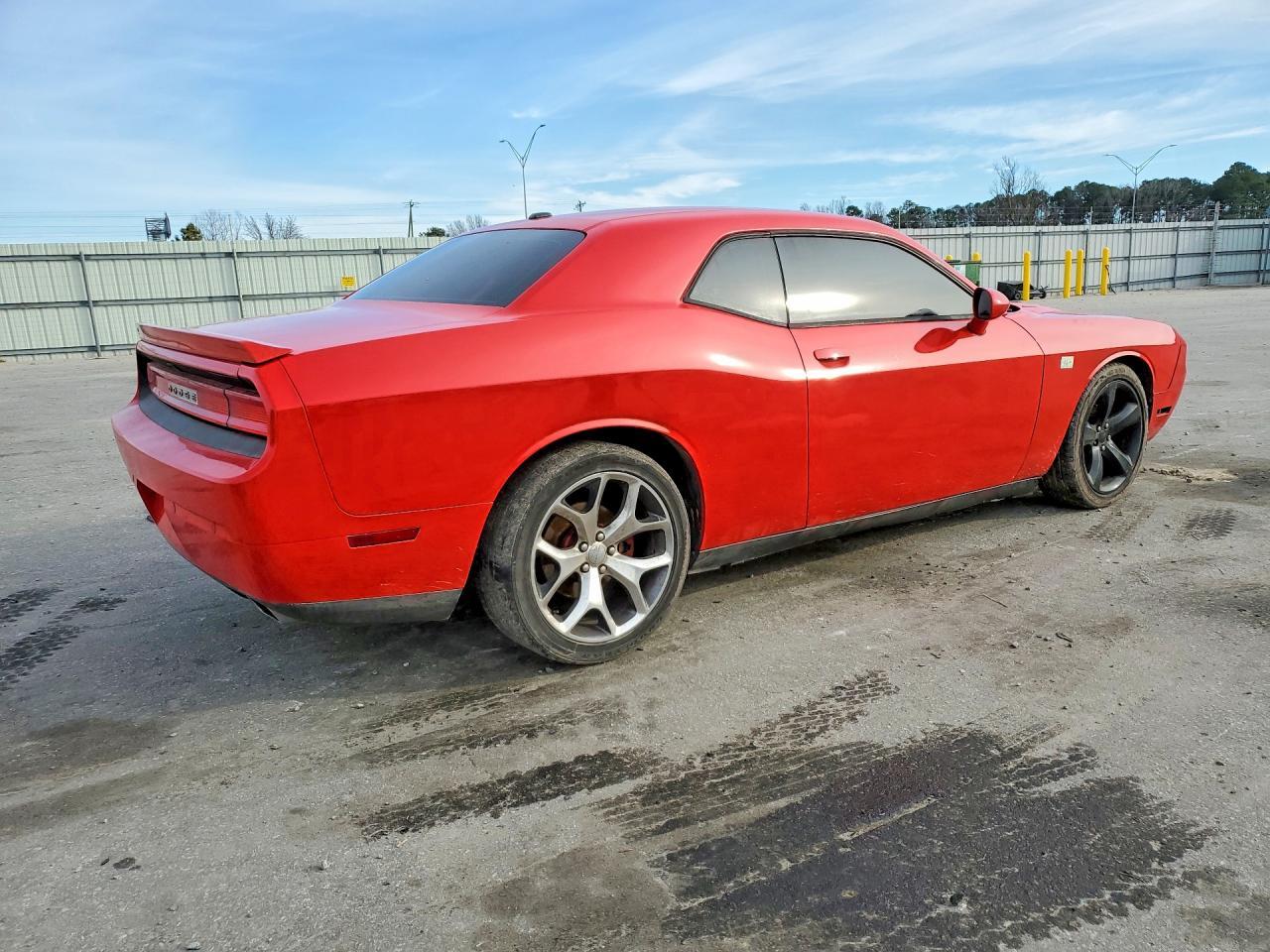 2014 Dodge Challenger R/T - zdjęcie 3