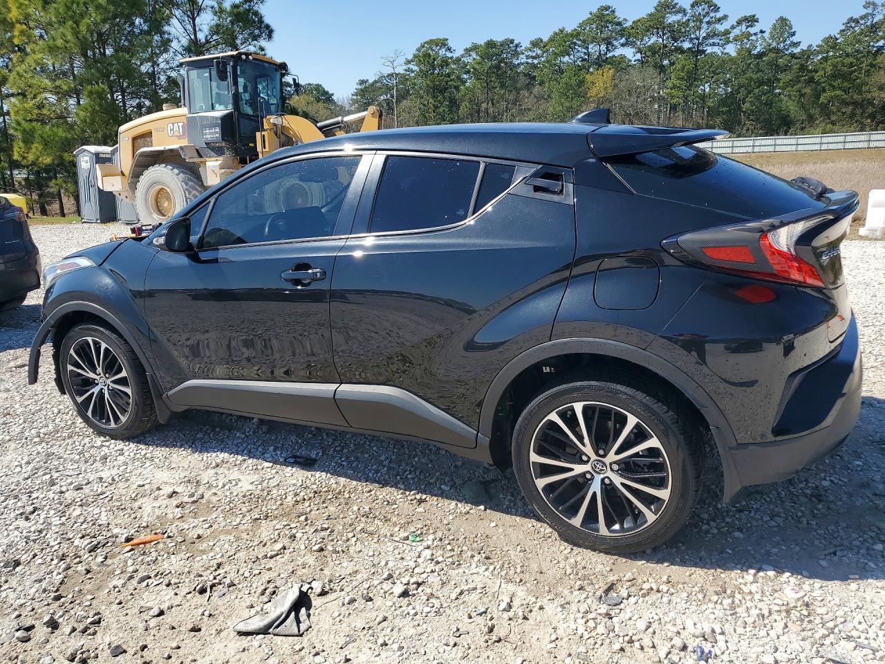 2019 Toyota C-Hr Le - zdjęcie 2
