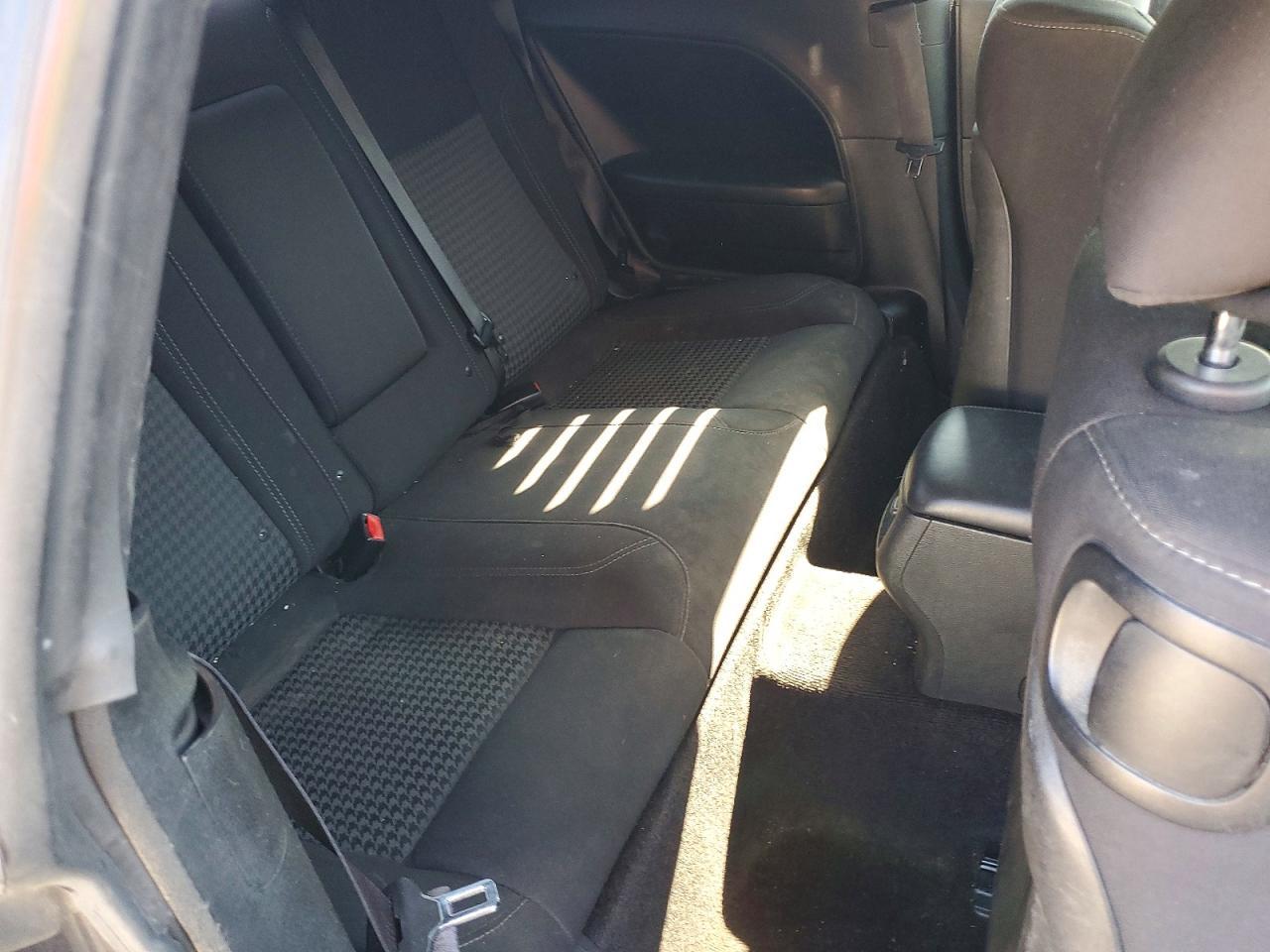 2015 Dodge Challenger Sxt - zdjęcie 10