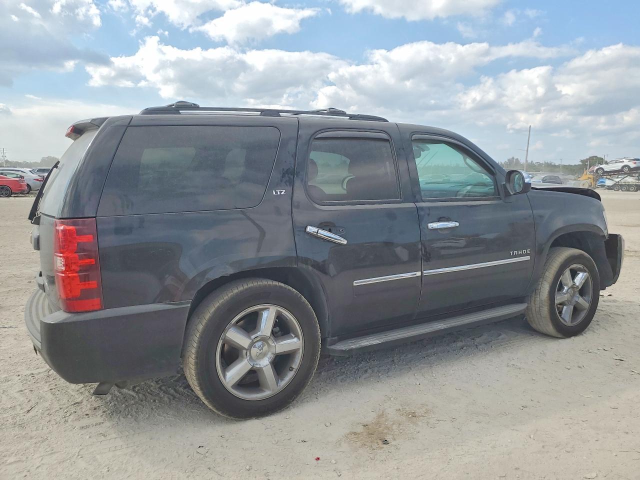 2014 Chevrolet Tahoe K1500 Ltz - zdjęcie 3
