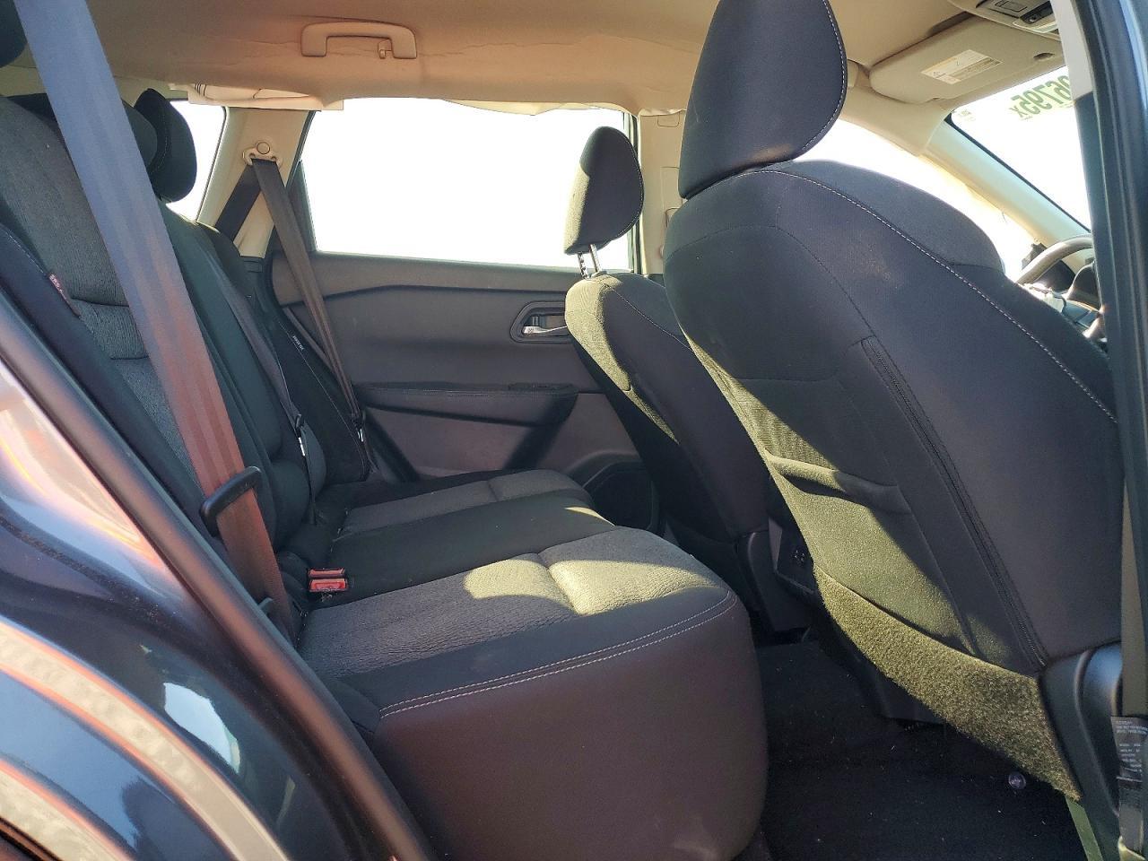 2025 Nissan Rogue Sv - zdjęcie 11