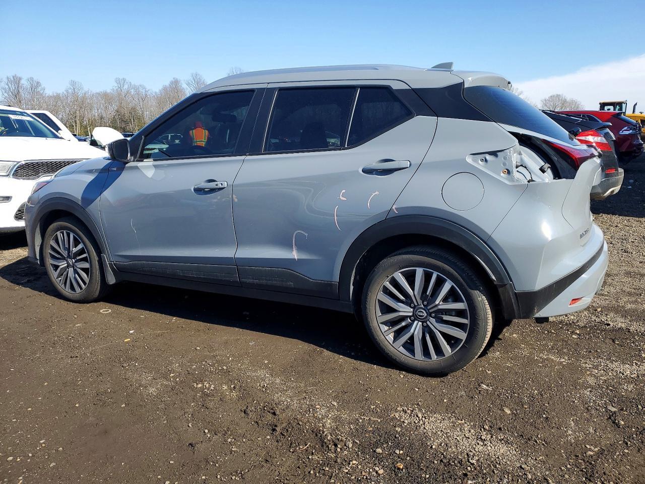 2024 Nissan Kicks Sv - zdjęcie 2