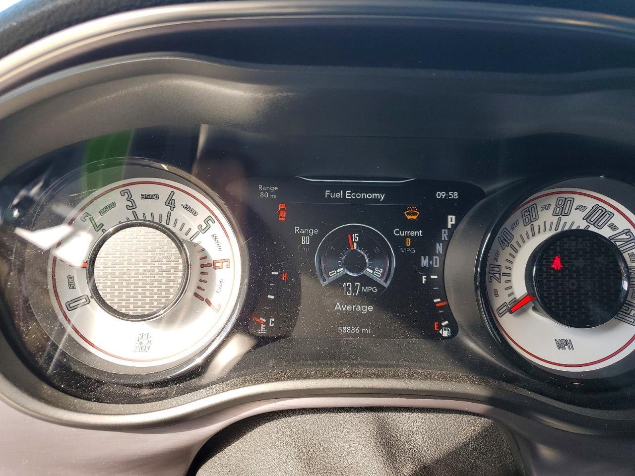 2017 Dodge Challenger R - zdjęcie 9