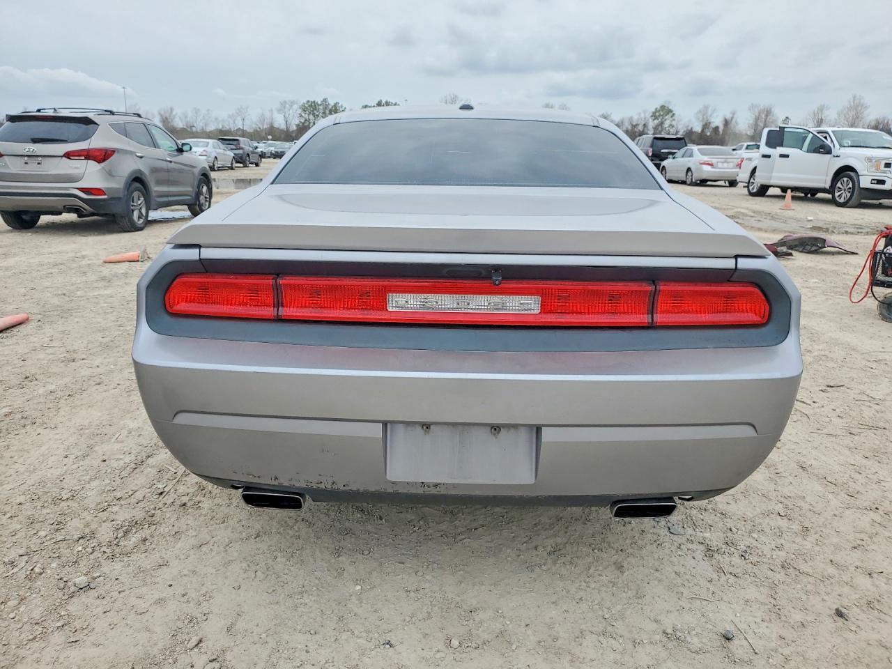 2014 Dodge Challenger Sxt - zdjęcie 6