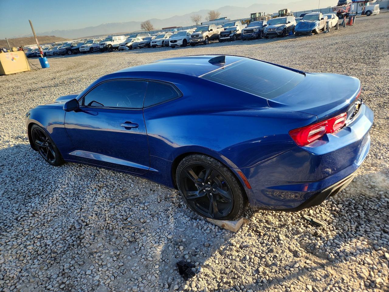 2020 Chevrolet Camaro Ls - zdjęcie 2